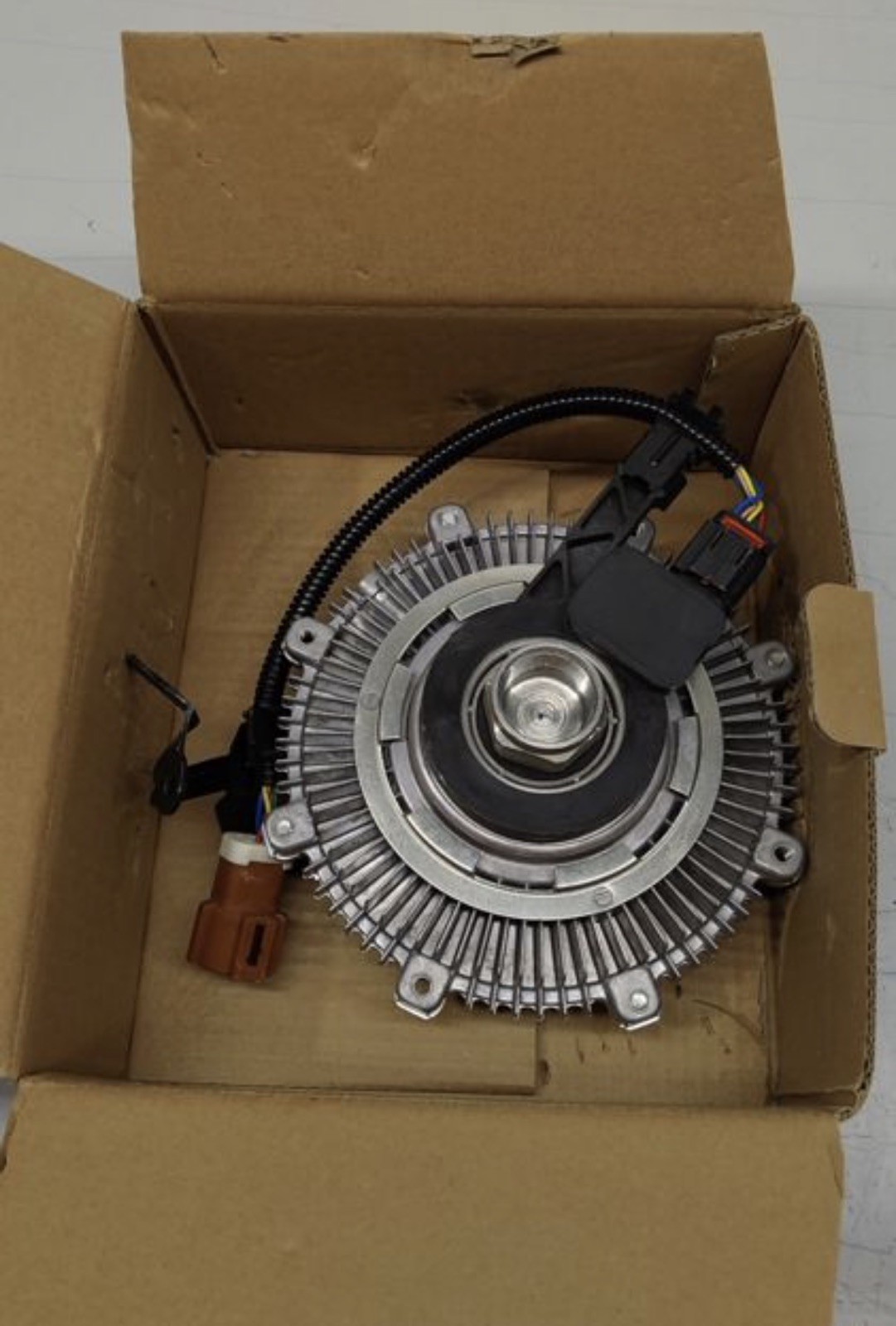 Vipcar 3266 Electronic Fan Clutch For Ford 2009-2010 F150 4.6L/5.4L 2009