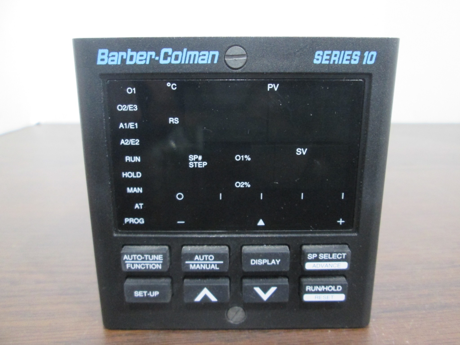 Barber-Colman, Series 10, 10Q2-6KC40-000-0-00, Temperature Controller, New