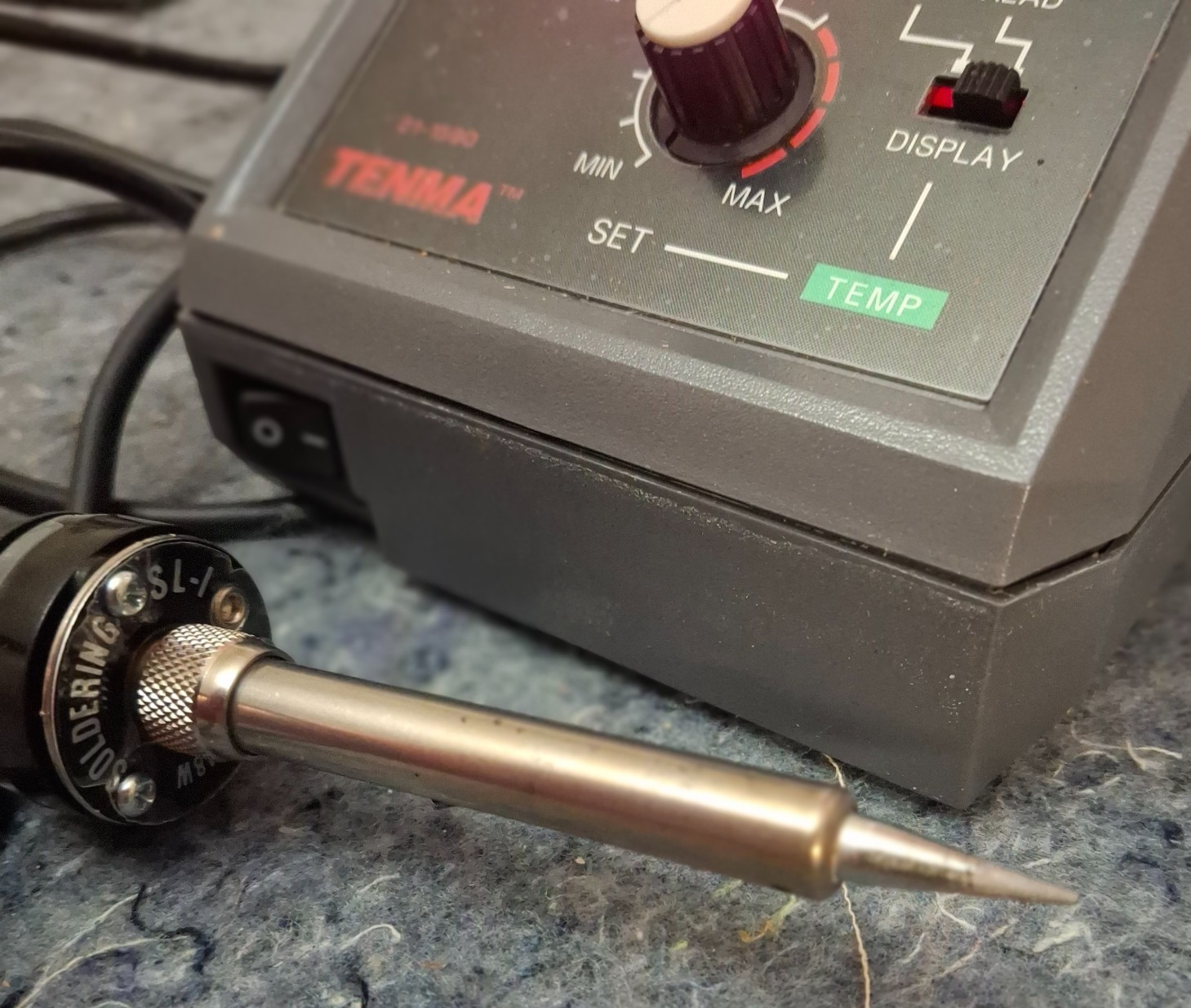 Tenma Temperature Controlled Soldering Station 21-1590 Digital / Extra Tips