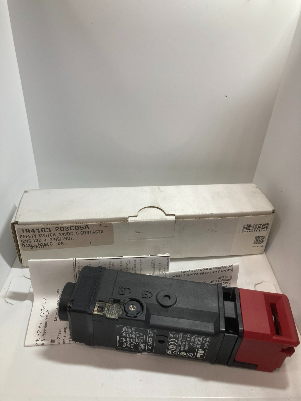 OMRON D4SI-N2NFG-DN SAFETY DOOR SWITCH 24VDC LED INDICATOR 2NC/1NO NIB