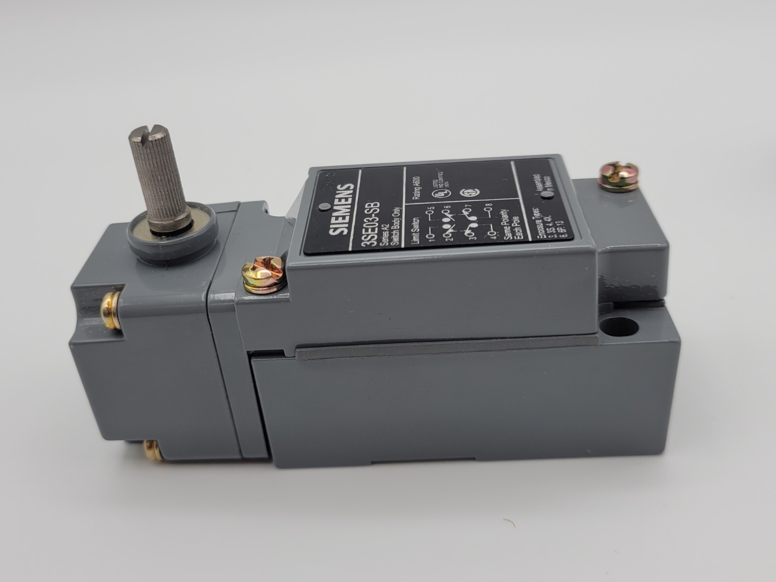 Siemens 3SE03-BR1 Limit Switch Side Rotary Plug-In Mount 2NO/2NC 6 Amp 120VAC