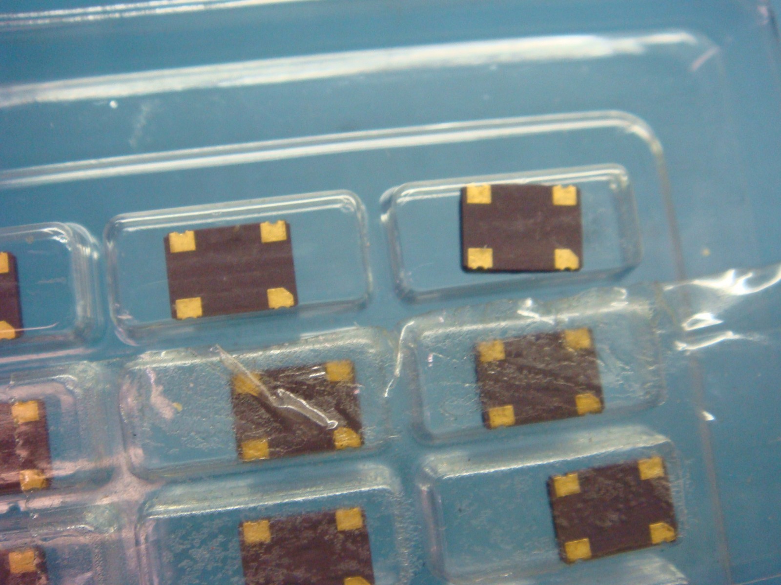 (5) SARONIX S1703B 20.0000 MHz 30pF CERAMIC SMD HCMOS TS CRYSTAL OSCILLATOR