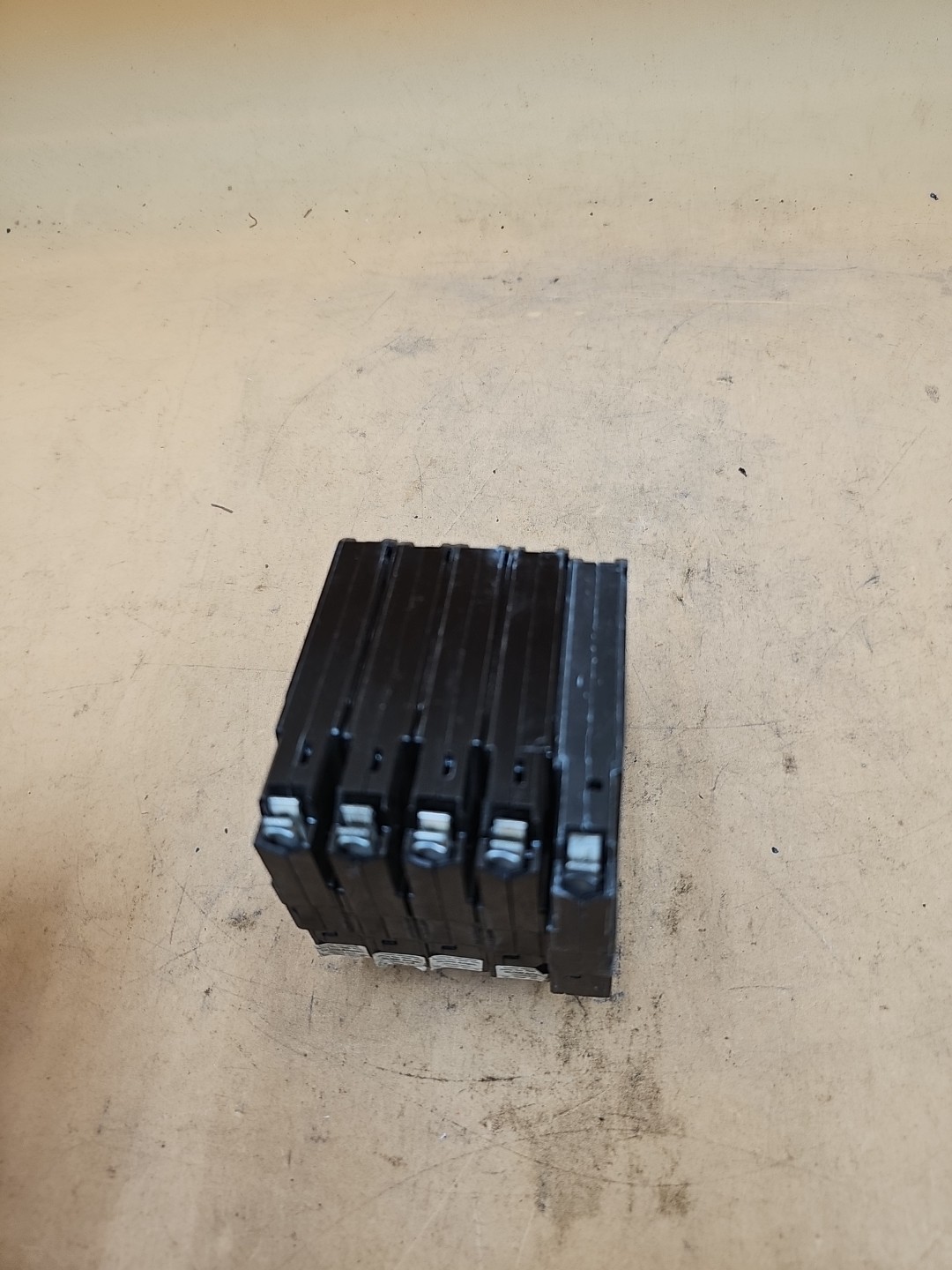 LOT OF 5 GE General Electric THQP115 1 Pole 15 Amp Type THQP Circuit Breakers