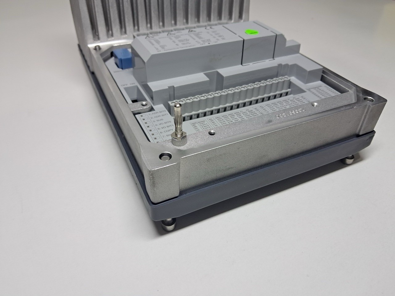 Used – Nord SK 205E-111-340-A INVERTER 1.1 kW 3ph FLA 2.7 Amps 0/400 Hz