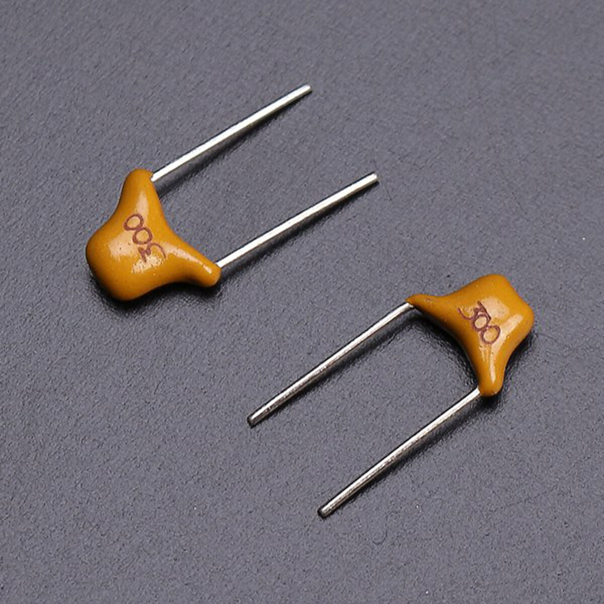 Set 700Pcs 35 Values 8pF~2.2uF Monolithic Ceramic Capacitor MLCC Assorted Kit US