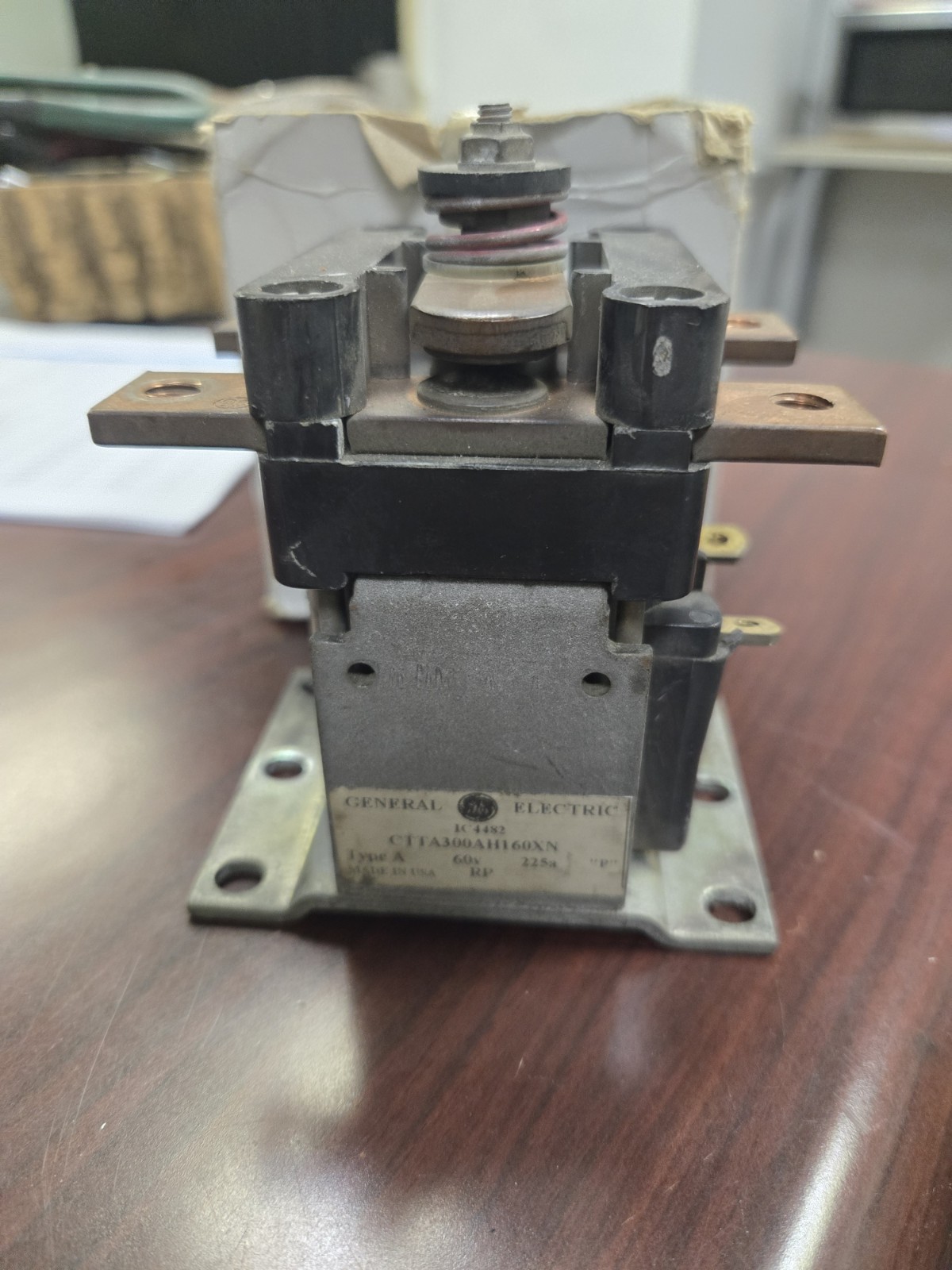 CTTA300AH160XN GOOD USED GE CONTACTOR TYPE A 60V 225A FREE SHIPPING!