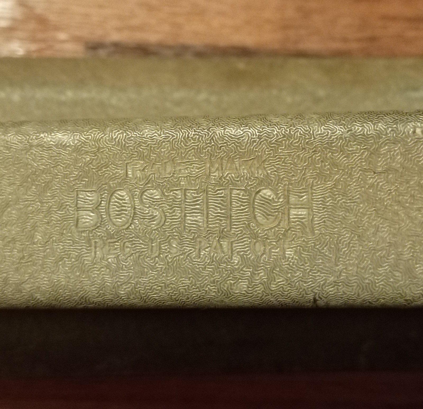 VTG BositichModel B5B Green Metal Heavy Duty Textured Desk Stapler Made In USA