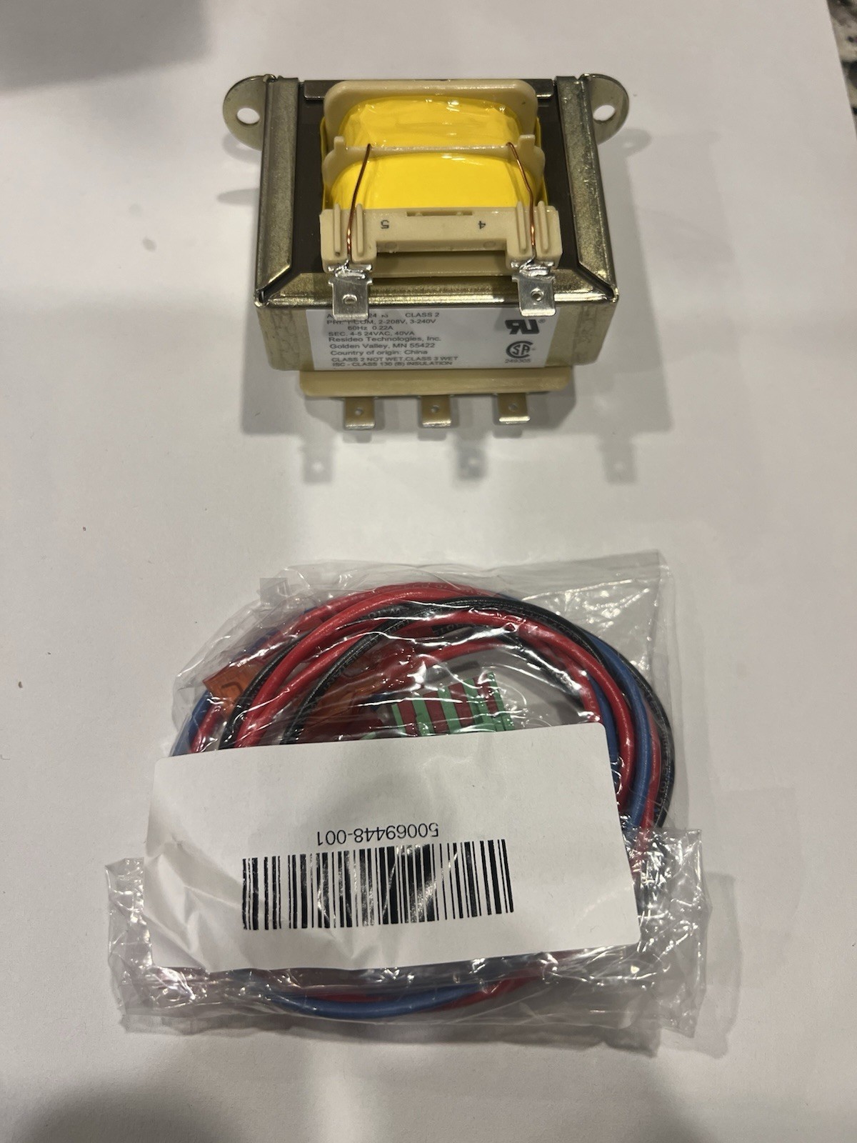 New Honeywell AT140B1024 Transformer 208/240V 60Hz GAR