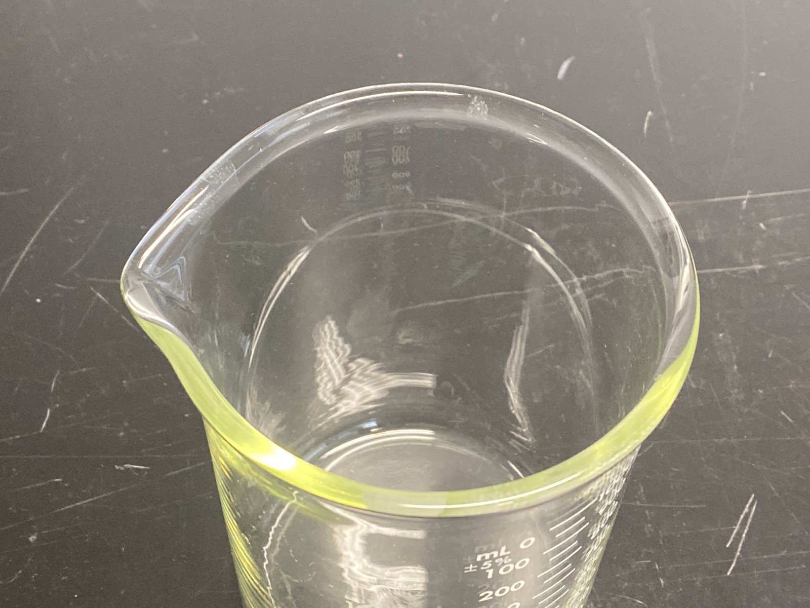 PYREX Glass 1000mL HD Low Form Dual Graduated Griffin Beaker Pour Spout 1003-1L