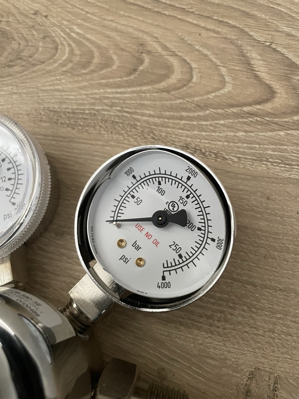 Harris KH1045 High Purity Gas Regulator, Single Stage. NEW OPEN BOX. See Details
