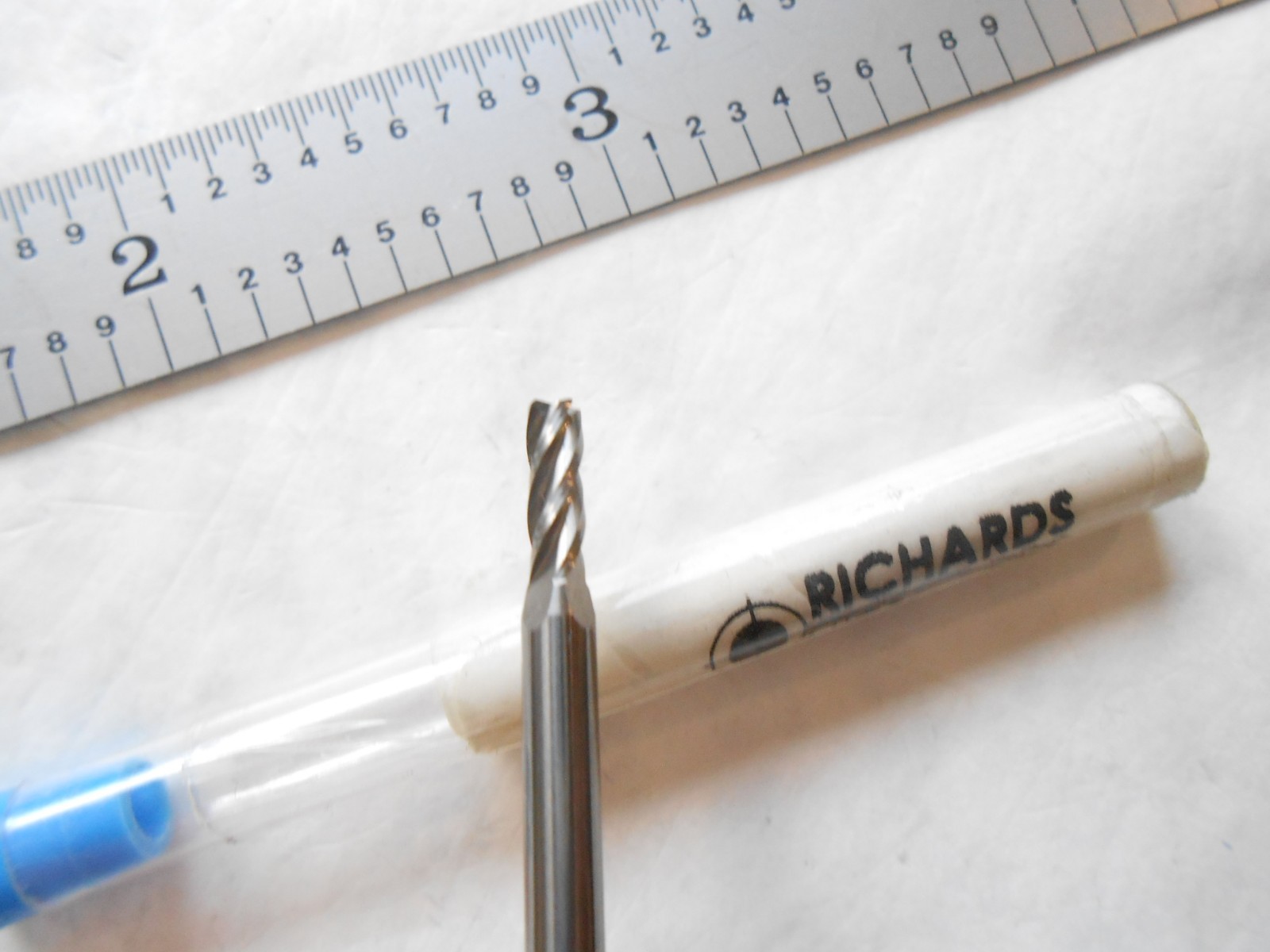 NEW RICHARDS USA .100″ CUT DIA X .300″ X 1-1/2″ L X .010″ CR 4FL CARBIDE ENDMILL