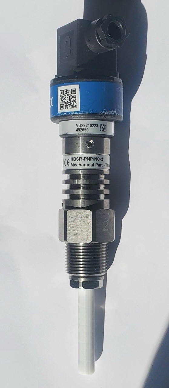 HB Products HBSC2-PNP/NO-2, Liquid Level Switch CO2-IP54, 3/4″ NPT