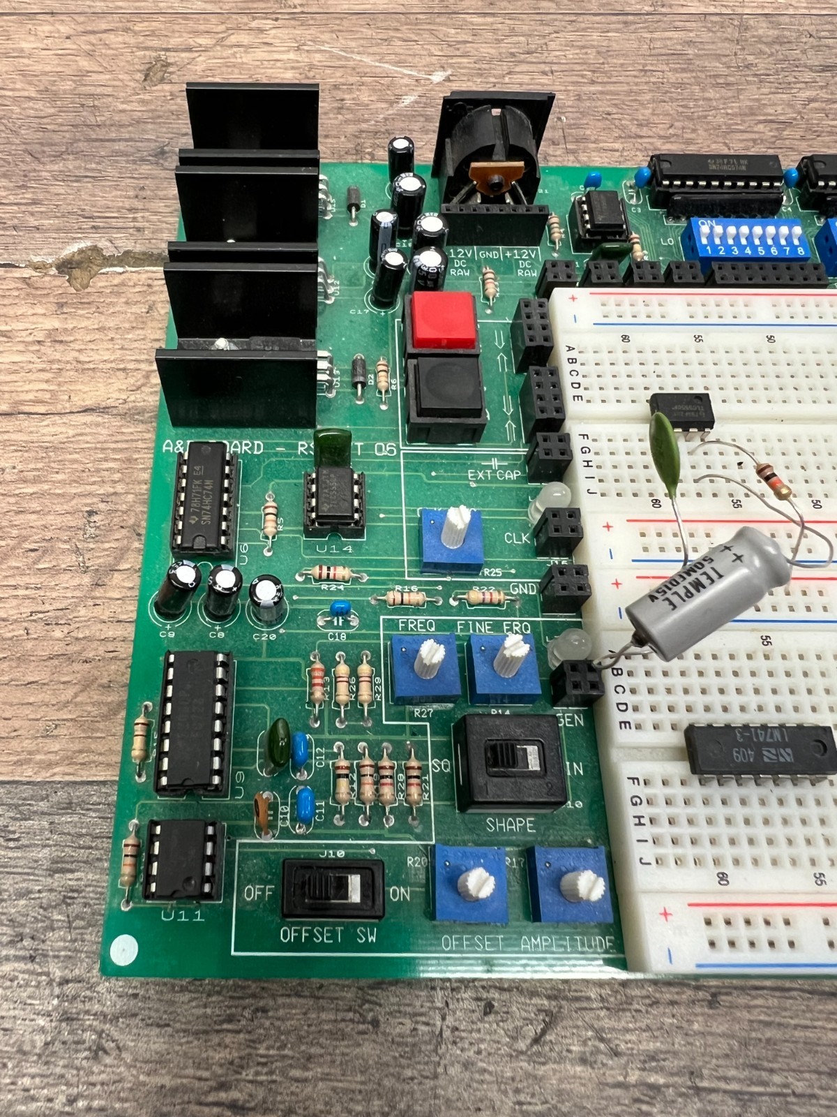 Analog and Digital Breadboard Experiment Board