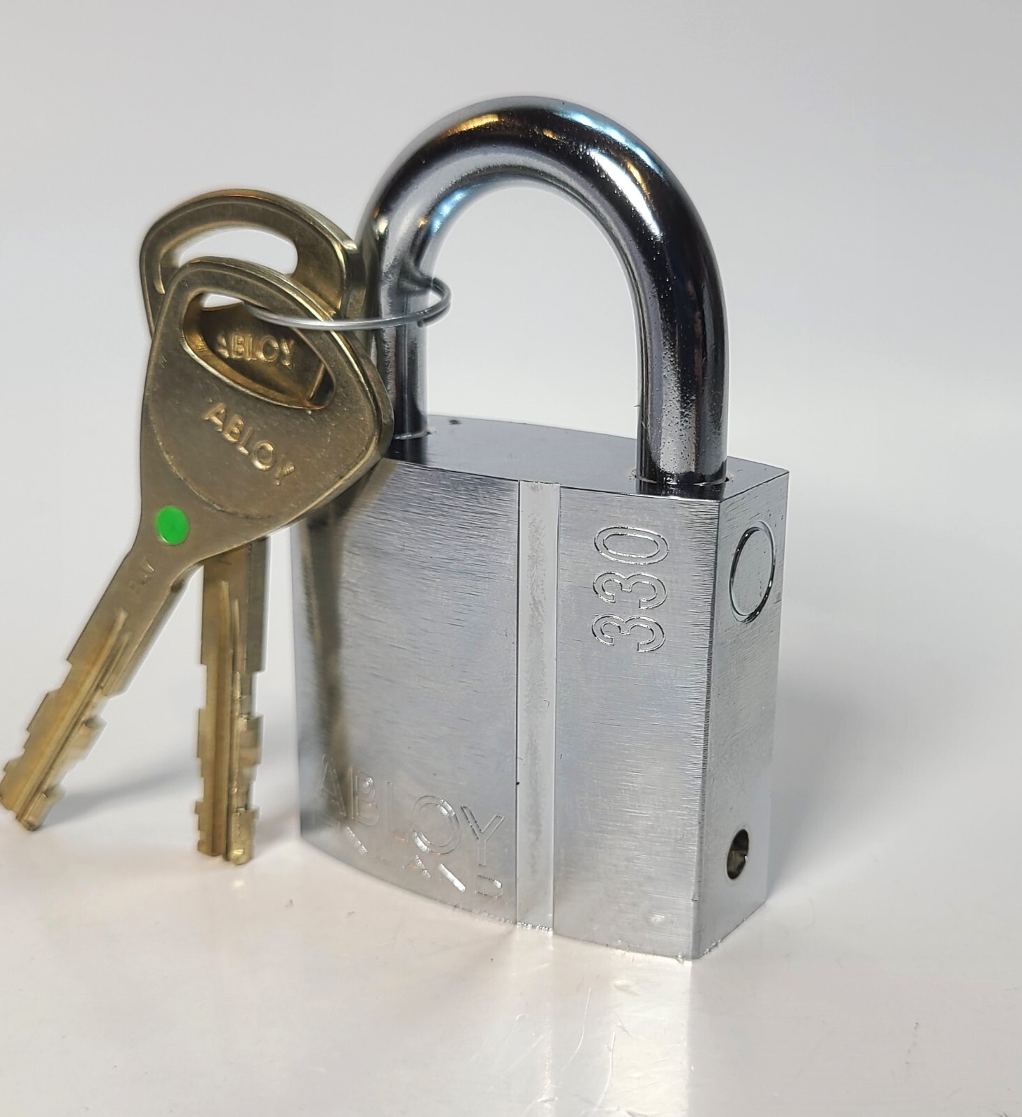 Abloy 330 High Security Padlock – Hardened Steel Shackle – Lockers, bikes, chain