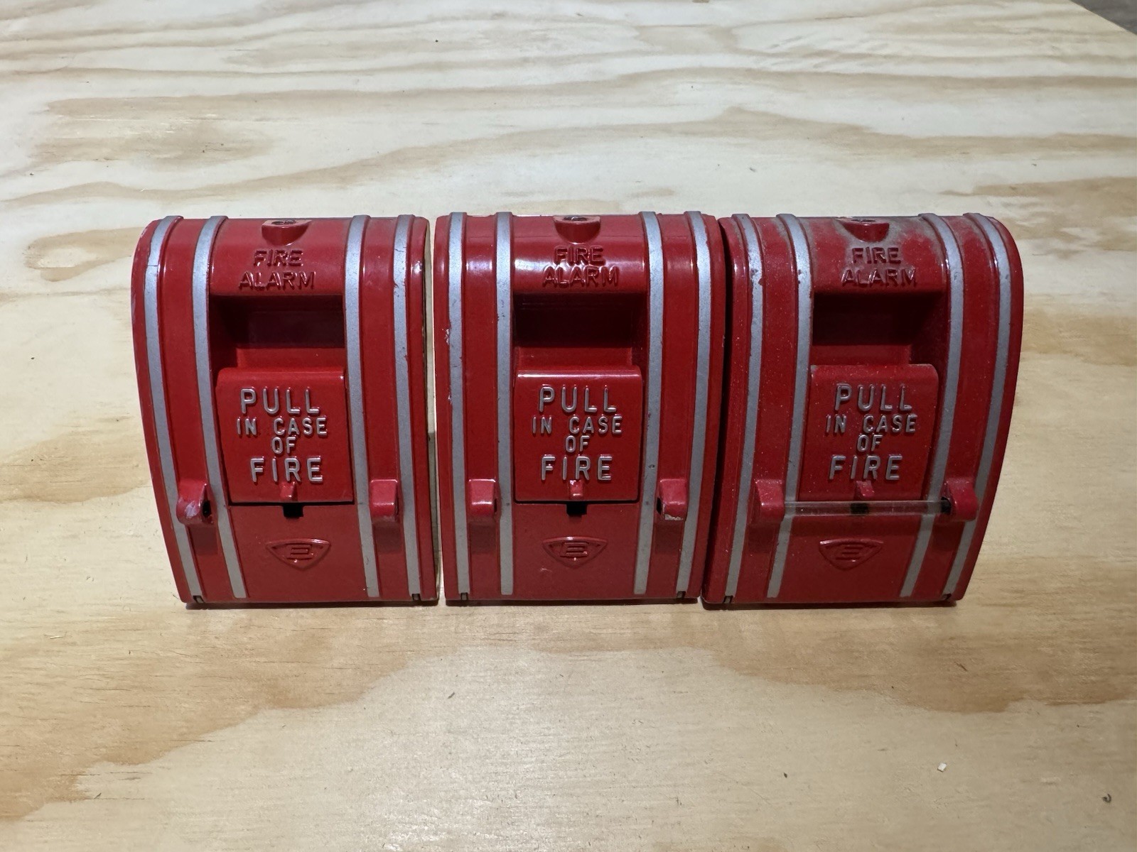 (1) Edward’s 270-SPO Fire Alarm Pull Station TESTED WORKING