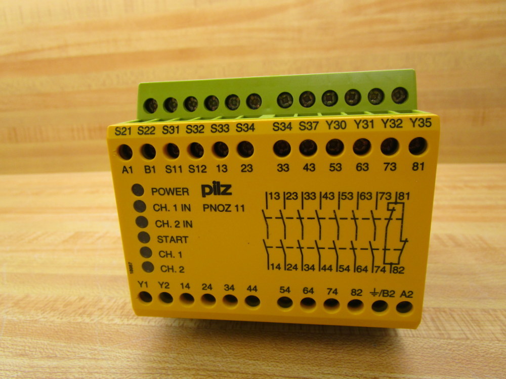 Pilz PNOZ-11 24VAC 24 VDC 7n/o 1n/c Relay 774080 (Pack of 3)