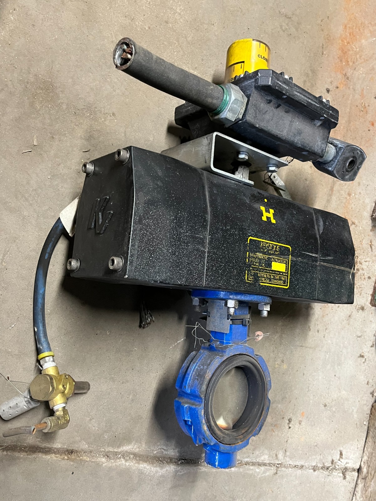 KEYSTONE 020-790-301 PNEUMATIC ACTUATOR WITH WESTLOCK MONITOR 4040