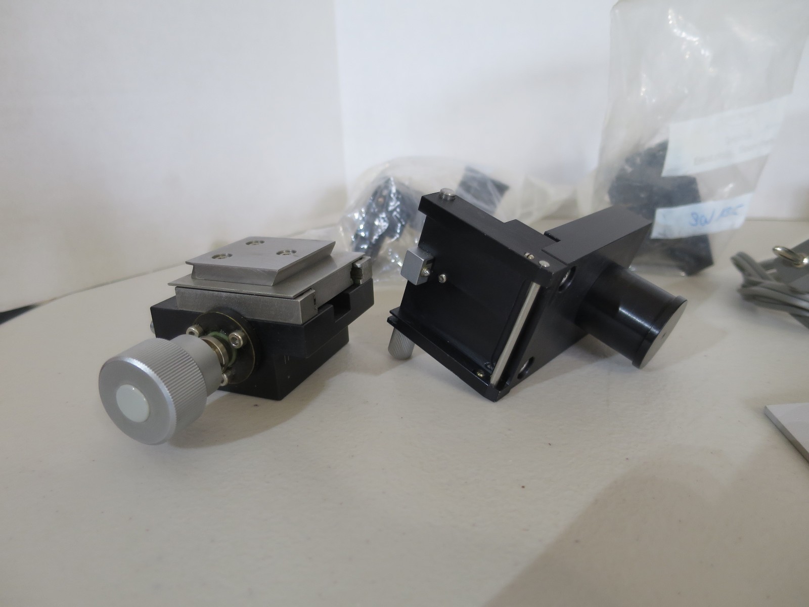 Olympus Microscope MicroPositioner, Illuminator, Reichert SW 135 AUSTRIA parts.