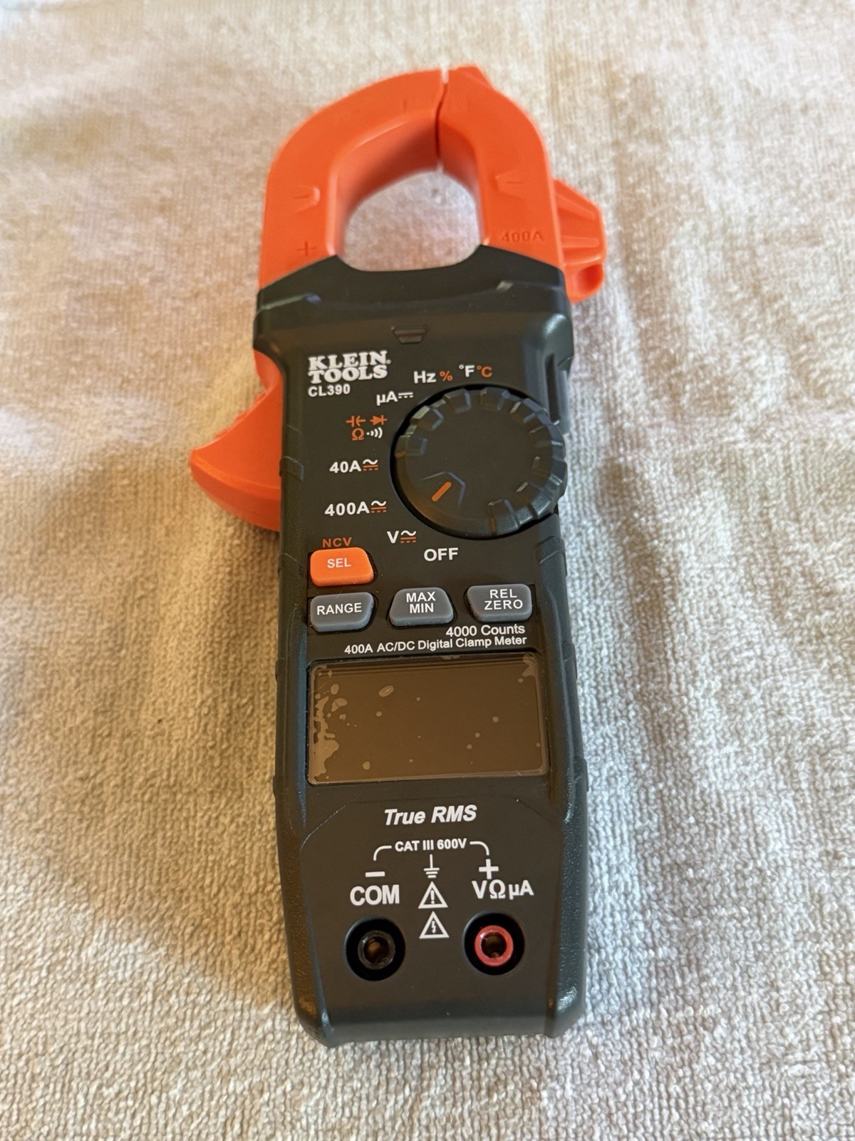 Klein Tools CL390 400 A AC/DC Auto-Ranging Digital Clamp Meter W/ Bag Tester