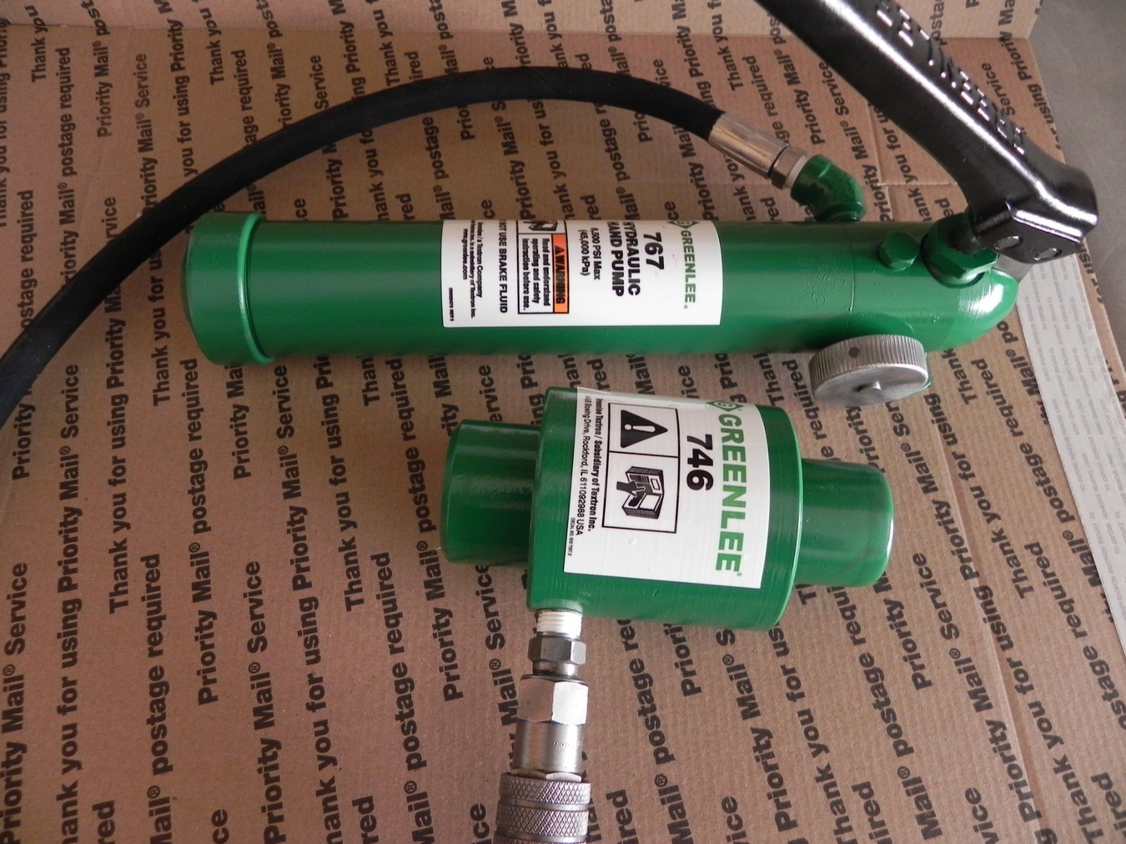 Greenlee 767 Hydraulic hand pump W. Ram 746 for 7310,800, 7306,7464