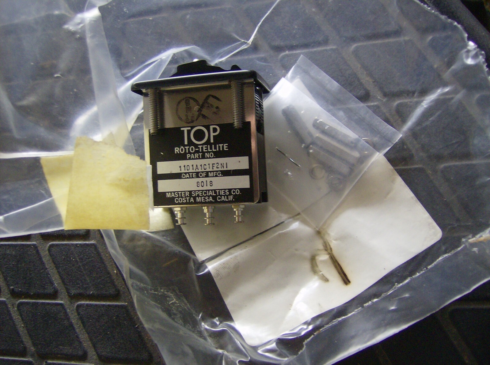 6210011036475 LIGHT INDICATOR 1101-A1-C1-F2-N1 EATON TOP ROTO-TELLITE