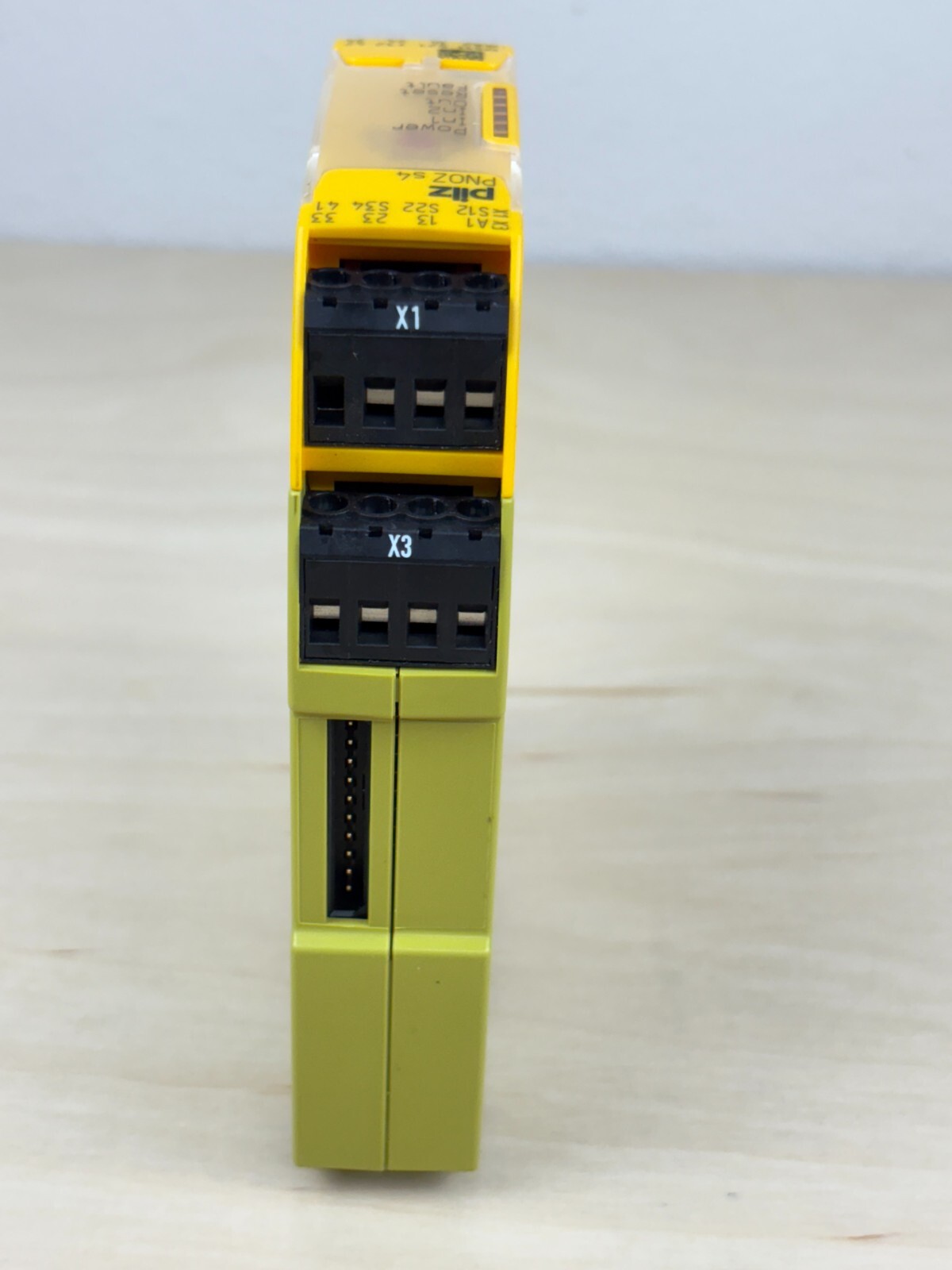 Pilz PNOZ S4 24VDC Safety Relay , 3 n/o, 1 n/c, 750104