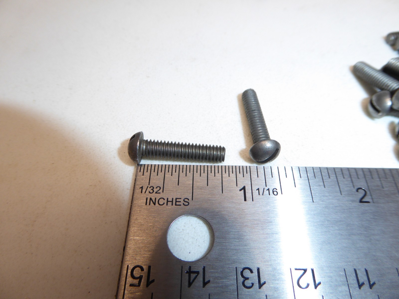8-32 x 3/4″ Round Head Slotted Machine Screw Steel VINTAGE USA Made NEW Qty 25