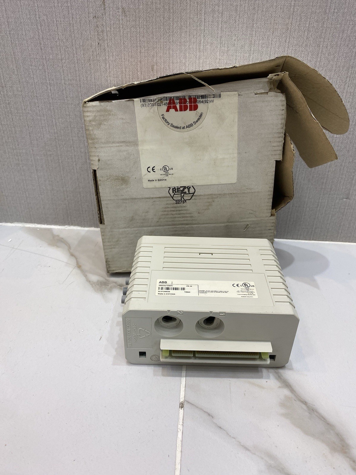 ABB 3BSE021456R1 , TB840 CLUSTER MODEM MODULE