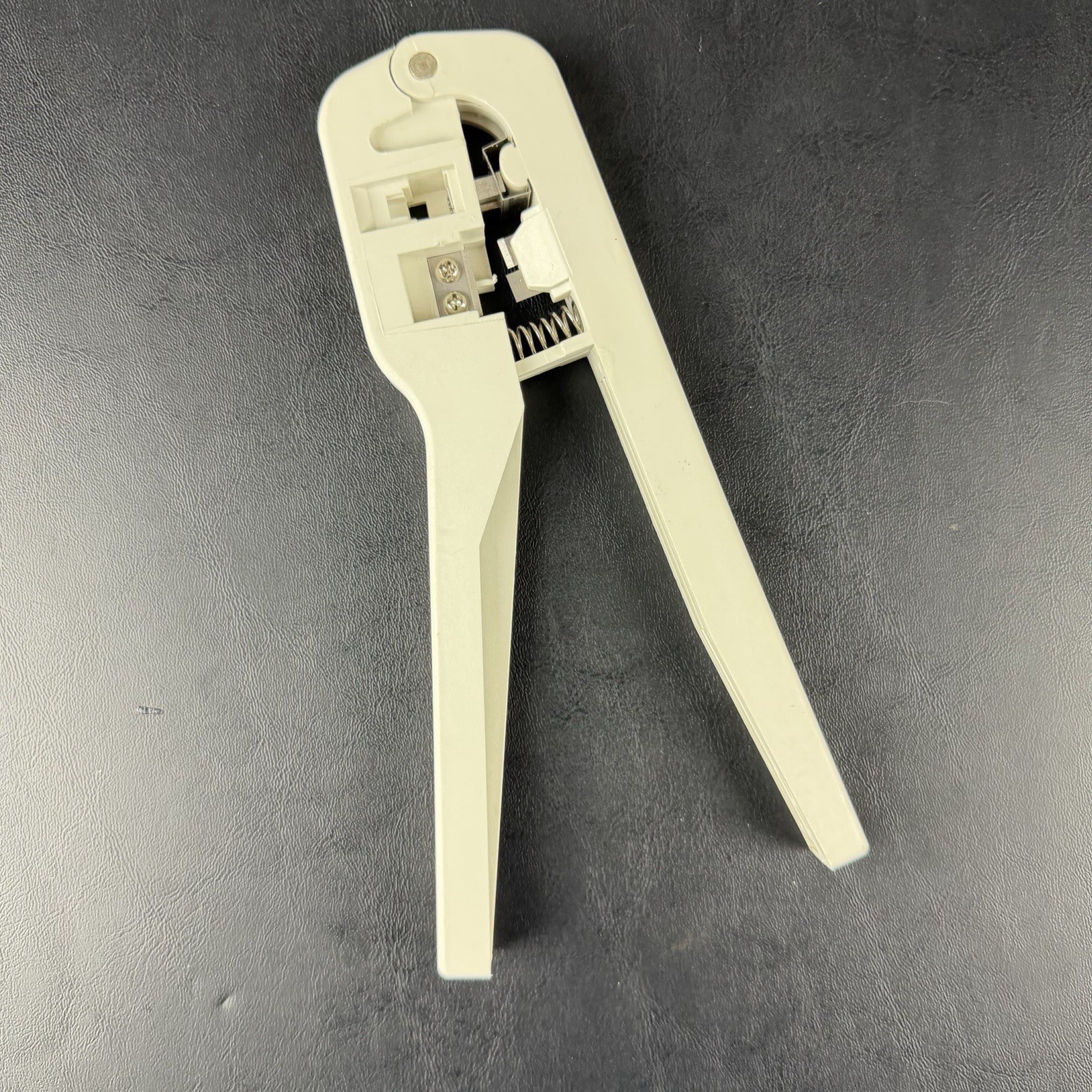 Leviton 831-C0260-1 C0260 Phone Wire Handset Cord Crimping Tool RJ11 RJ12 NOS