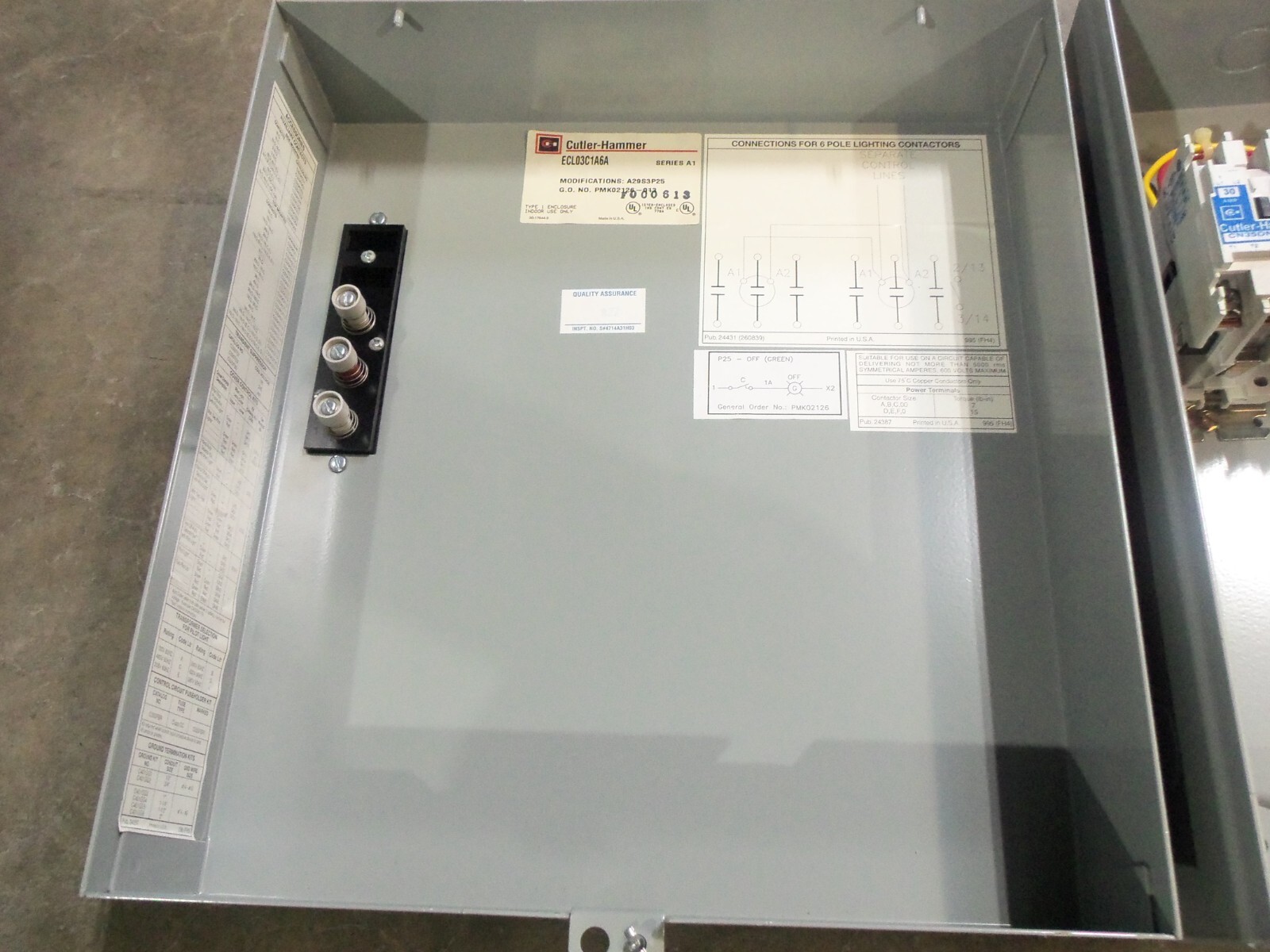 NEW CUTLER HAMMER ECL03C1A6A LIGHTING CONTACTOR ELECTRICALLY HELD SERIES AK