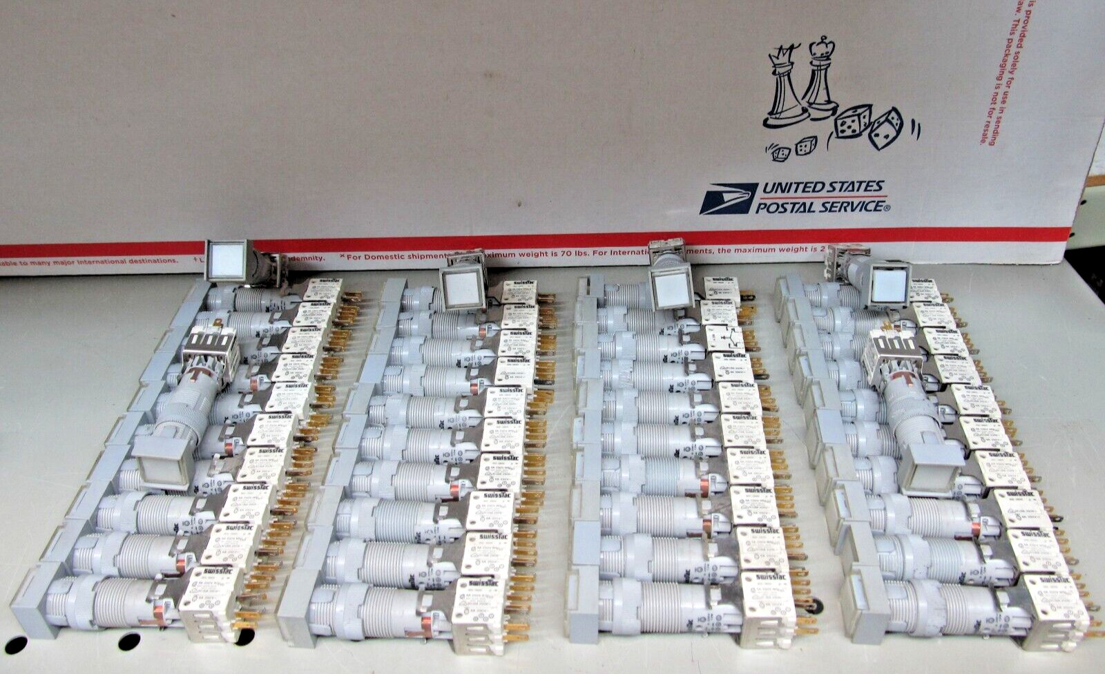 «LOT OF 2» EAO SWISSTAC 202-0600 ILLUMINATED PUSH BUTTONS, 6A 250V