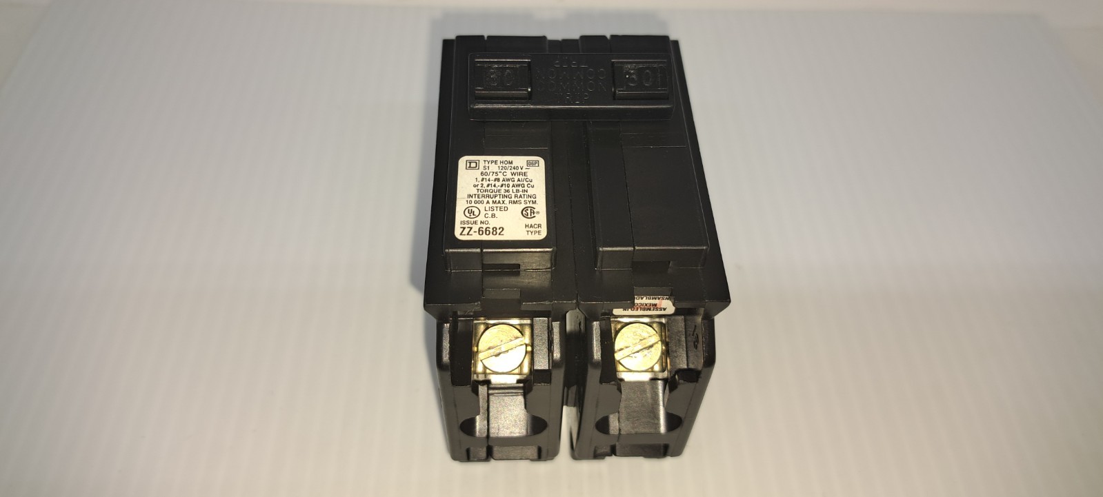 SQUARE D HOM230 30 AMP 2 POLE 240 VOLT CIRCUIT BREAKER TYPE HOM