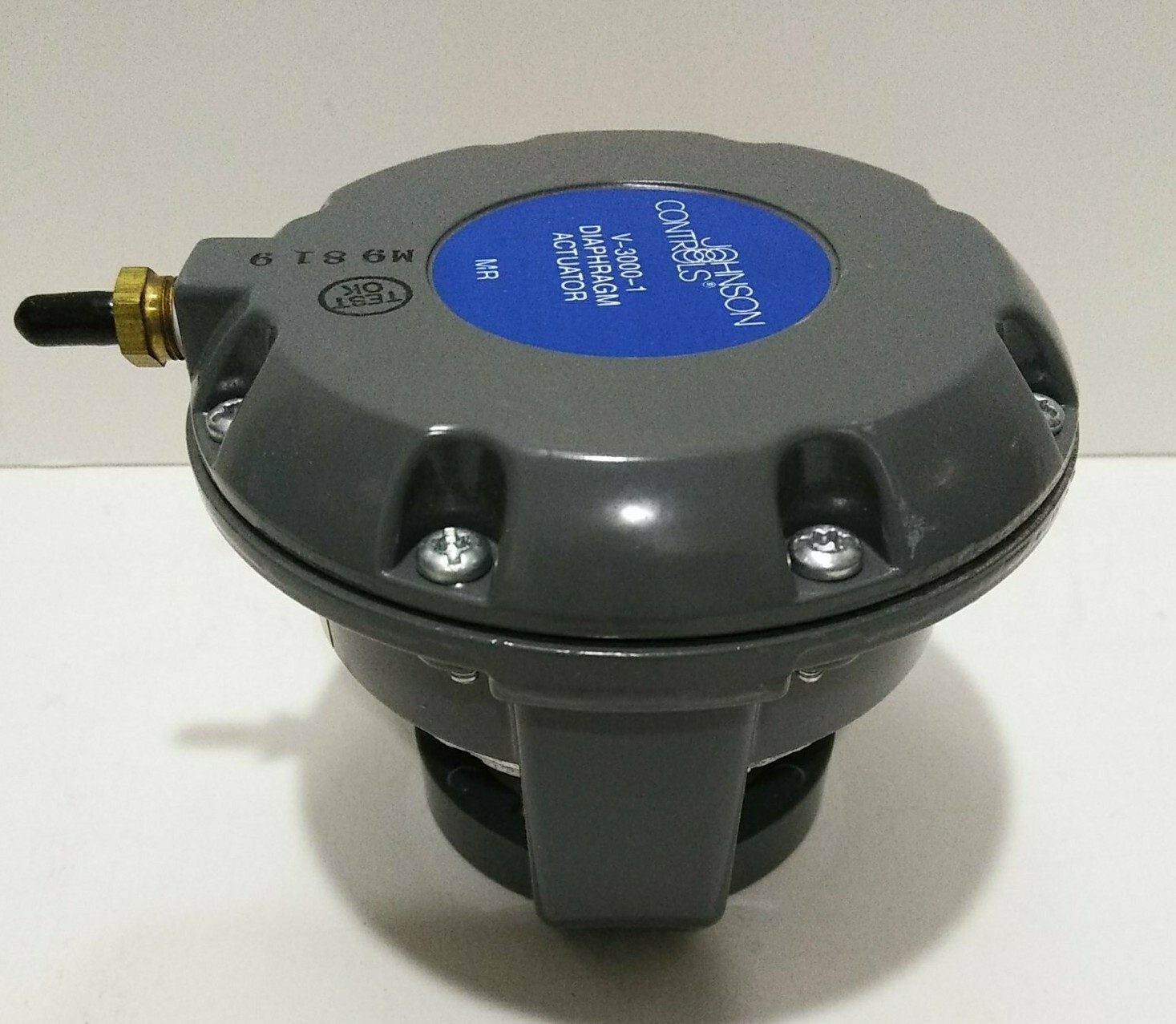 FS Johnson Controls Actuator Valve Pneumatic Exposed Model V-3000-1