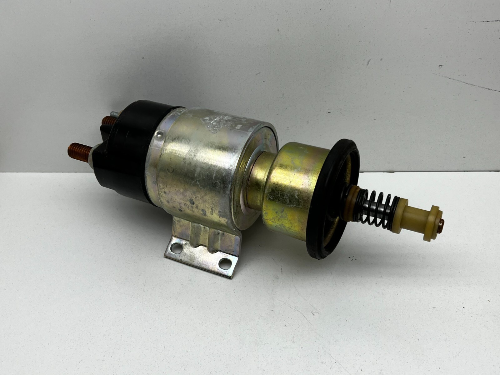 Genuine CAT Caterpillar 3T0868 Solenoid 24V (Bosch 0331410002) ~Some Oxidation~