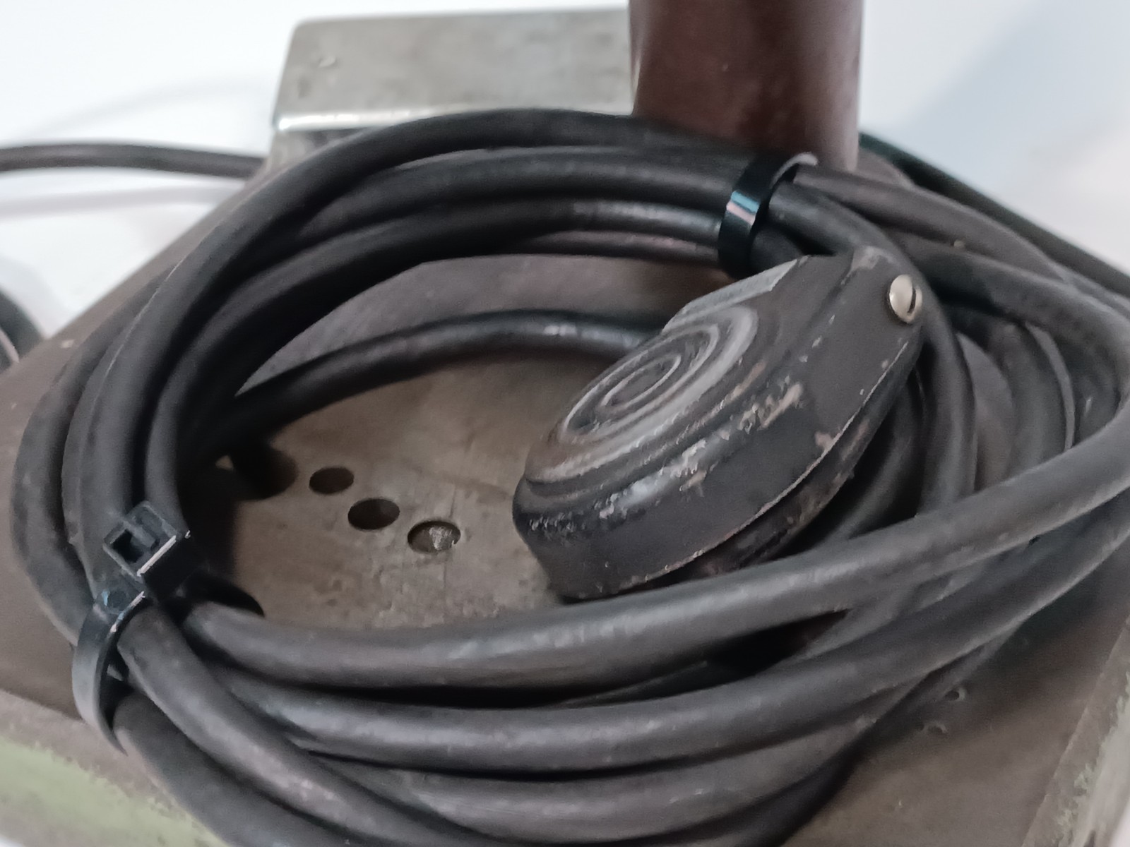 Black & Webster Electro-Punch BS Electrical Impact Hammer with Linemaster Switch