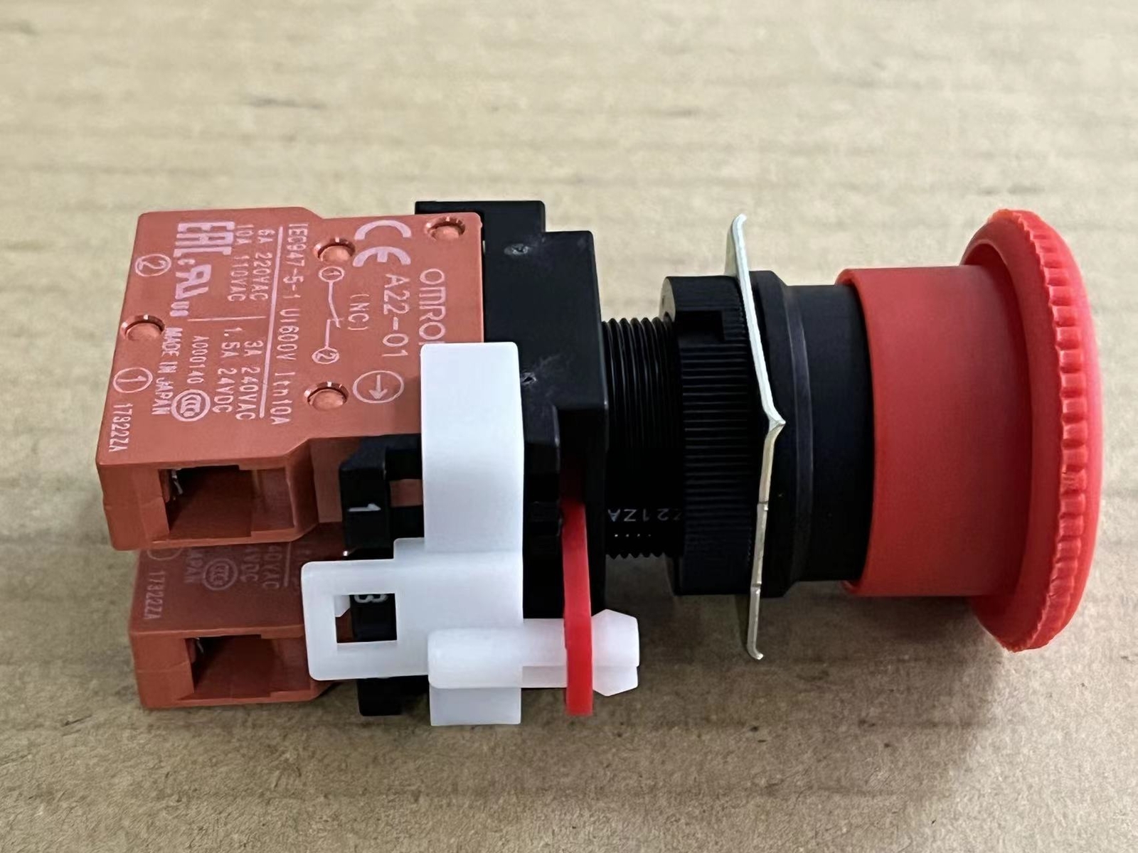 1PCS Omron Basic SwitchA22E-M-02 A22EM02