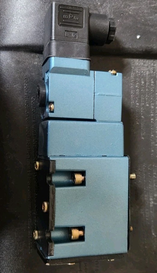 (New In Box) MAC Valves MV-A1C-A111-PM-111JA Solenoid Valve W/PME-111JA 120v6.8W