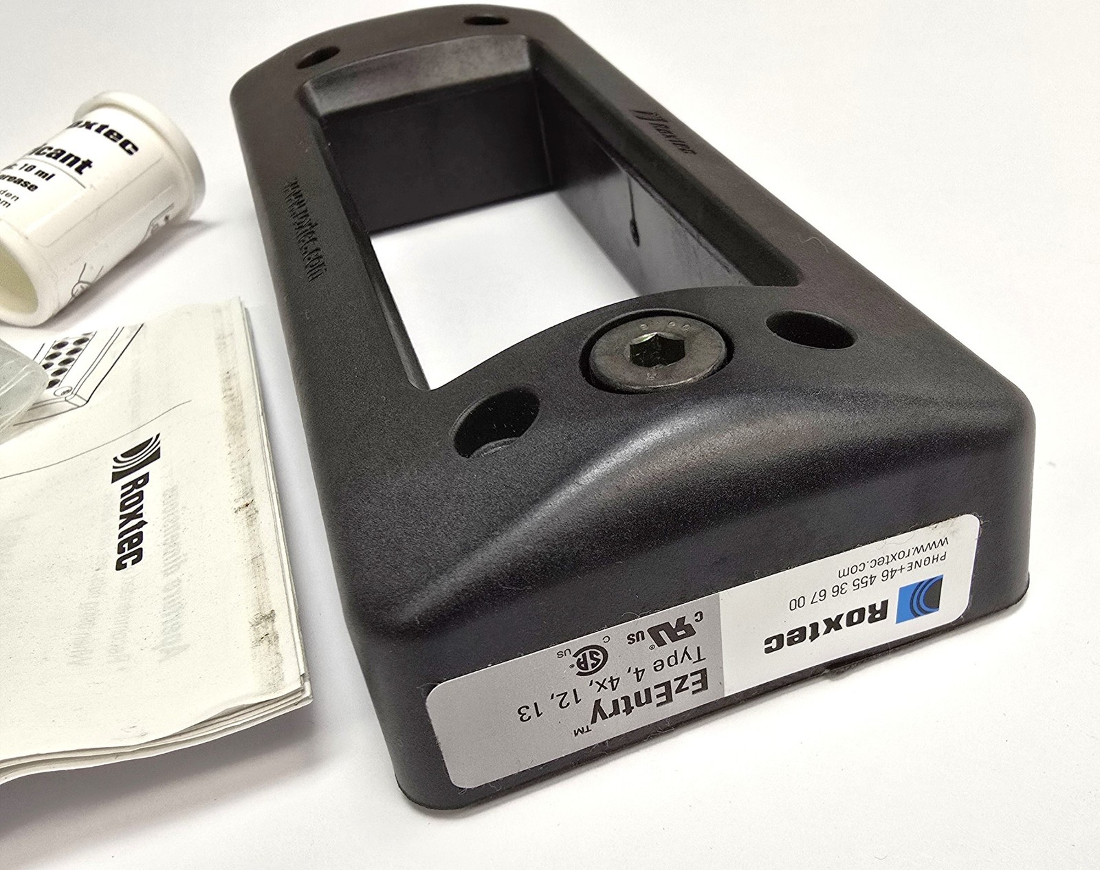 Roxtec EZ00010000000 Pass Thru Cable Management EZ Entry 10 Frame Assembly – New