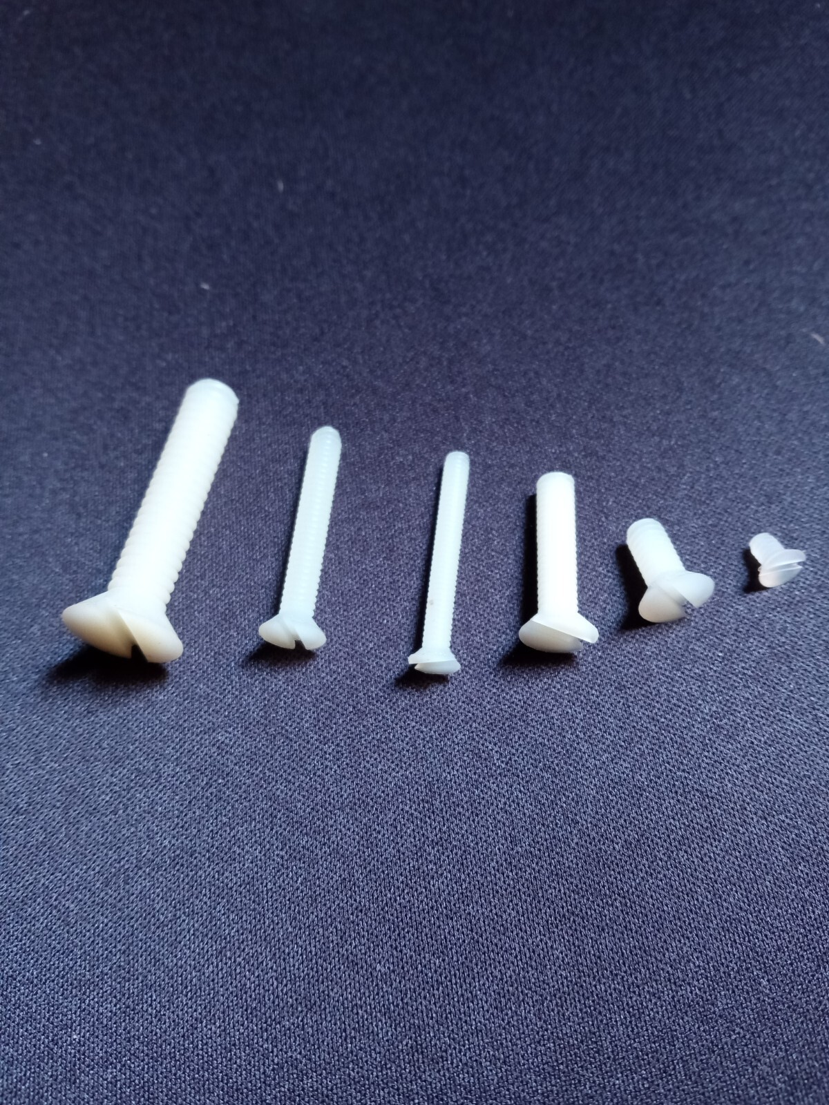 Nylon Plastic Countersunk Flat Head Machine Screws
