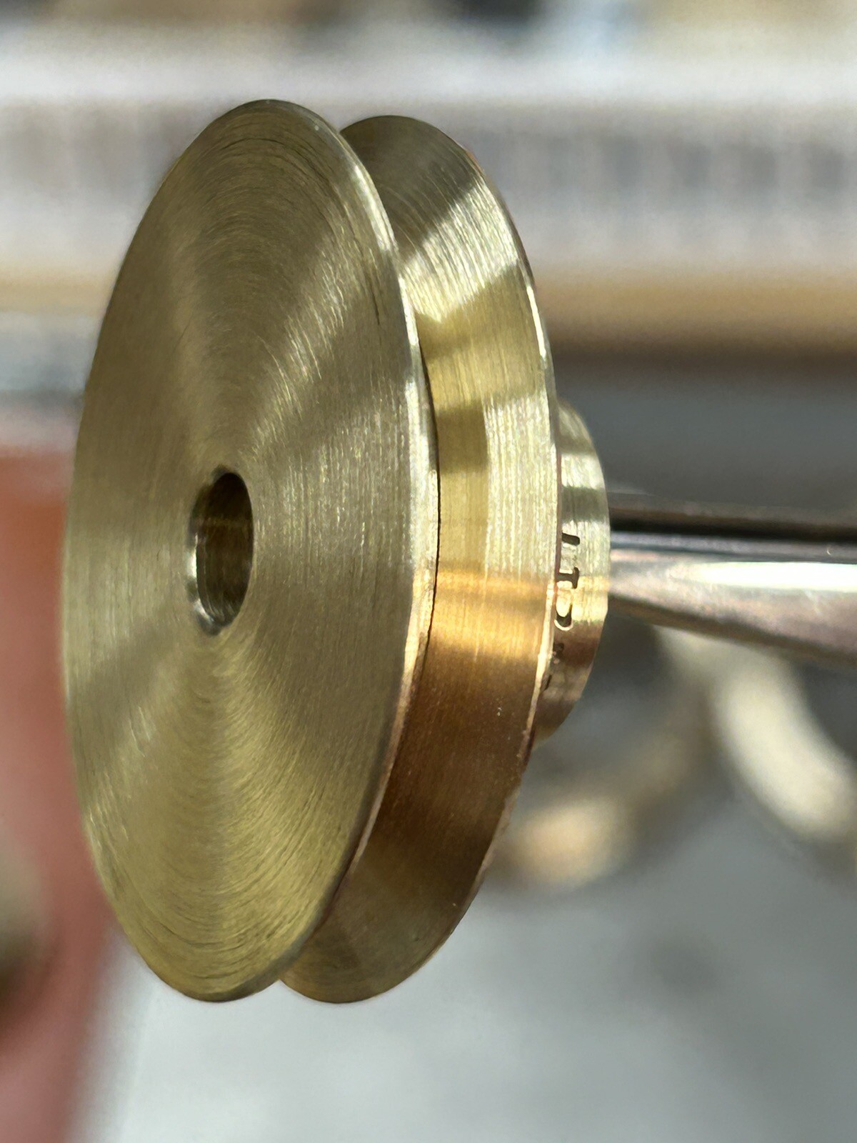 QTY 1 BOSTON GEAR G1217 BRASS PULLEY 1 1/2” DIAMETER .251” BORE FOR ROUND BELTS