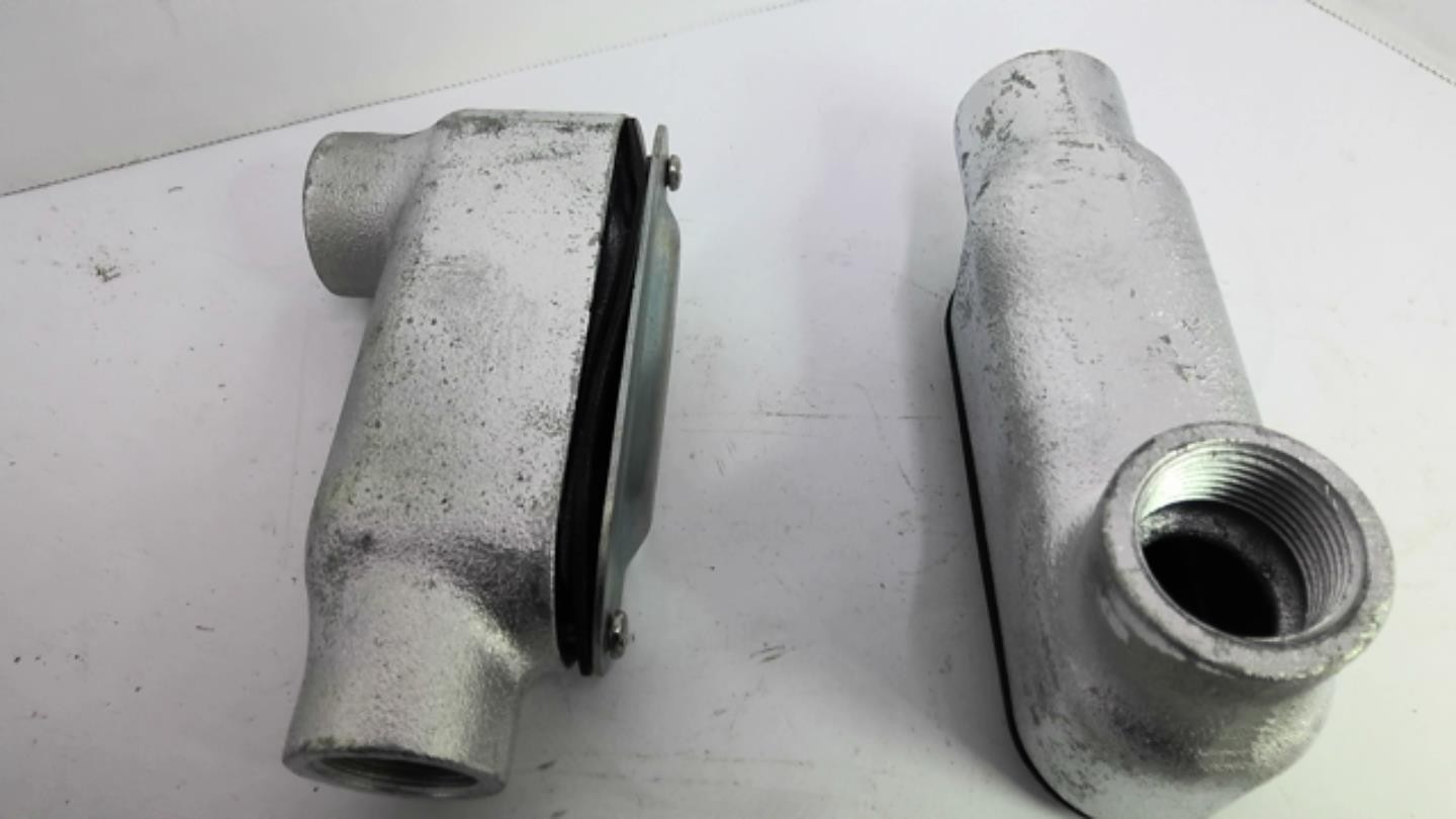 Crouse Hinds 3/4″ 21 LB75M Electrical Cover Lot of 2