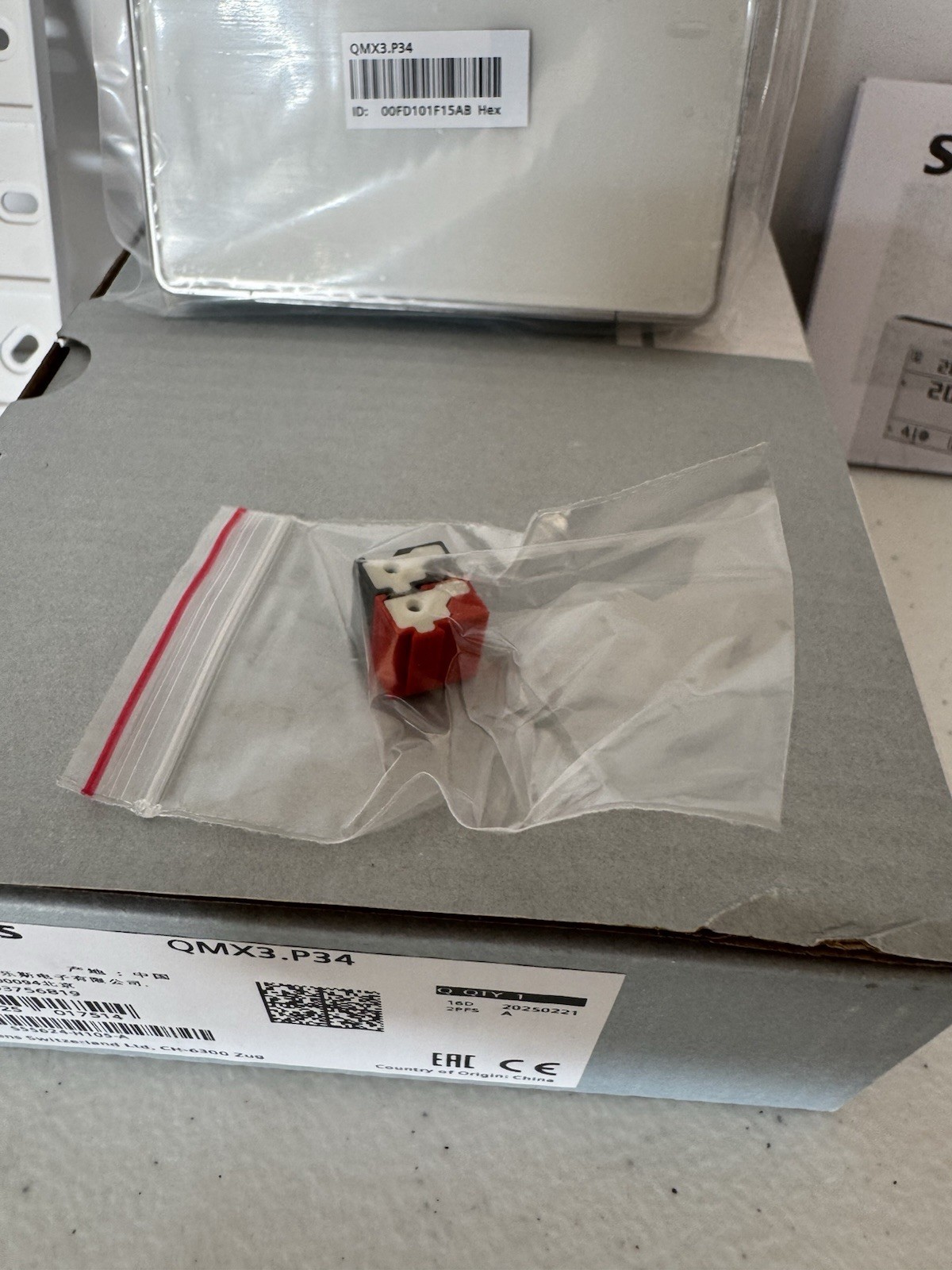 Siemens QMX3.P34 Temperature Sensor NIB SHIPS SAME DAY-FAST