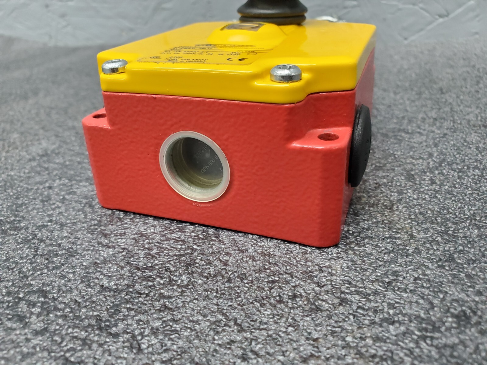 BANNER ENGINEERING RP-RM83F-38LTE Cable Pull Switch