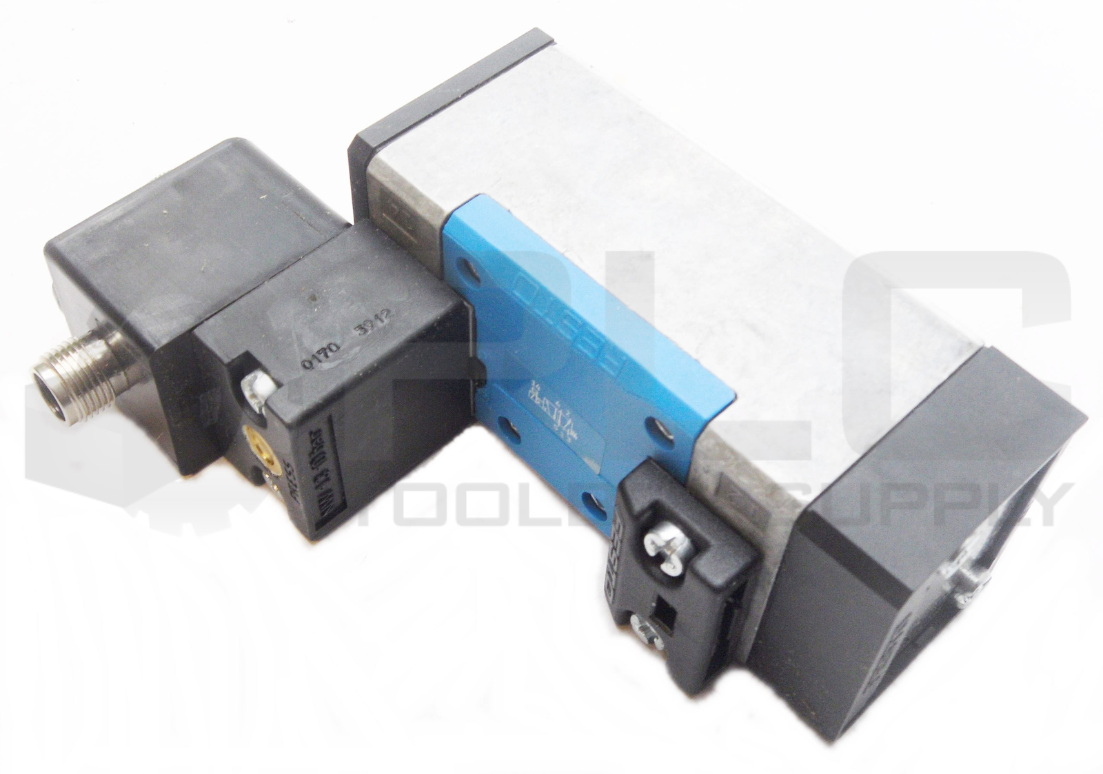 NEW FESTO MDH-5/2-D-1-FR-M12-C W/ MDH-3/2-24VDC-M12-LED 688 249 DC24V IP00/65