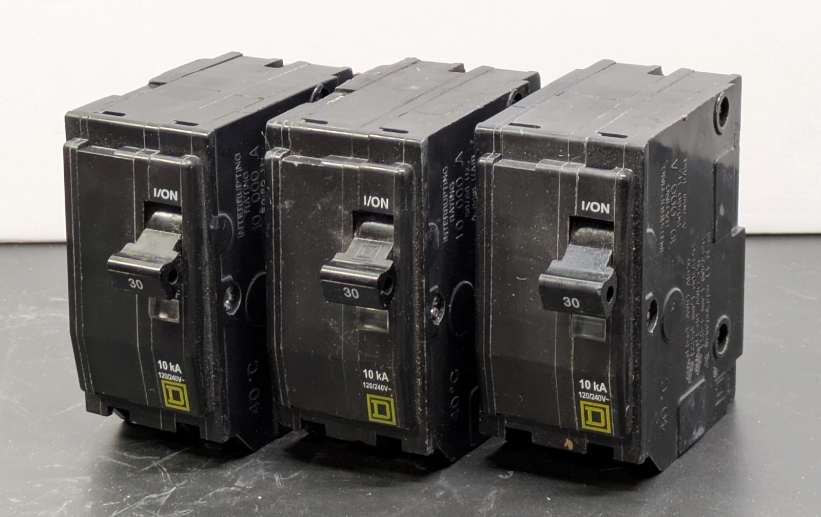 QO230 – Square D 30 Amp 2 Pole 120/240V Mini Circuit Breakers – Lot of 3