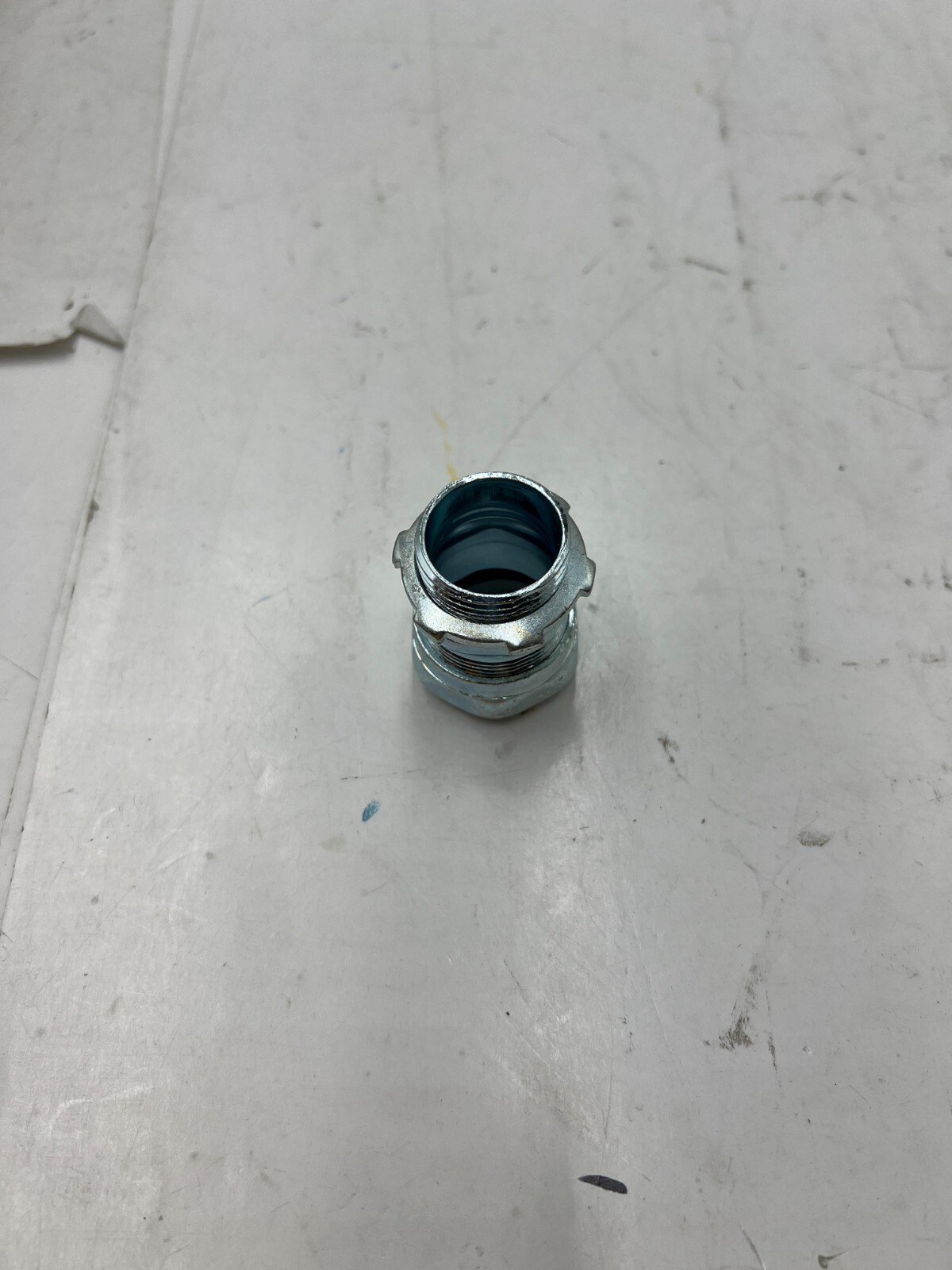 Box of 25 Eaton Crouse-Hinds Compression Type Box Connector 3/4″ 651S for EMT