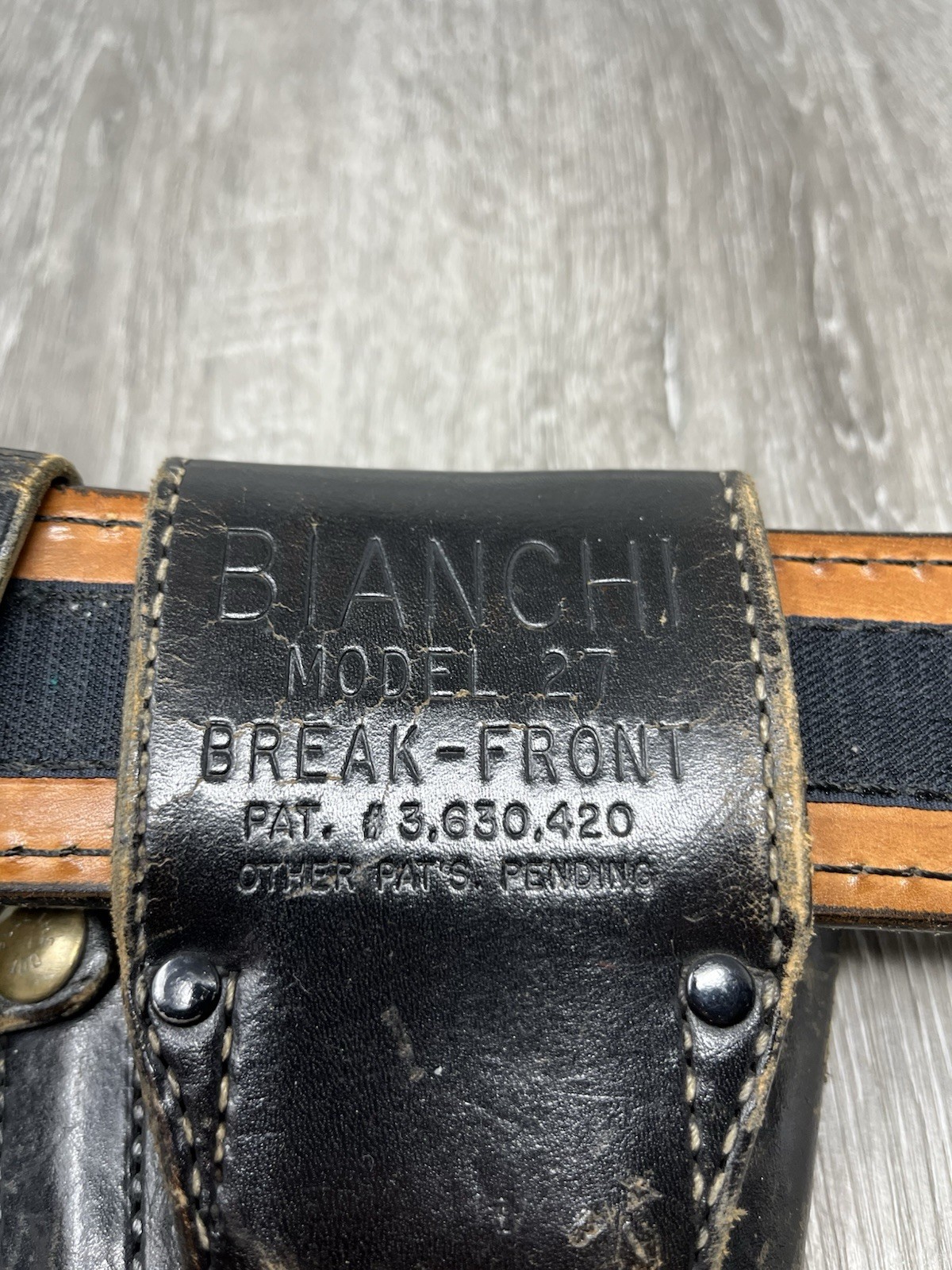 Safariland Black Buckleless Duty Belt Size Bianchi Model 27 Holster Accessories