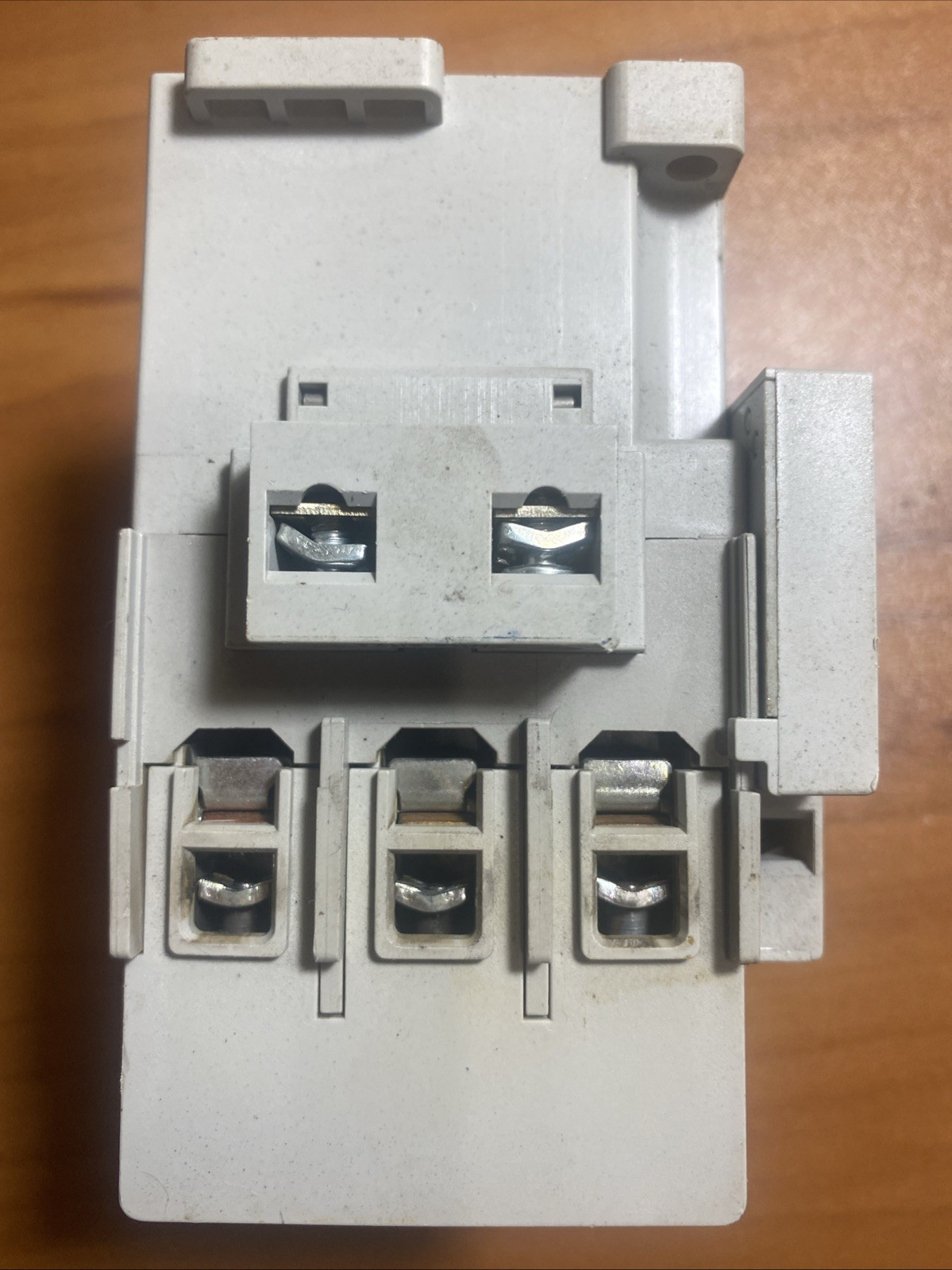ALLEN BRADLEY 100-C43*00 /A CONTACTOR 600VAC W/ 100-S /B CONTACT BLOCK
