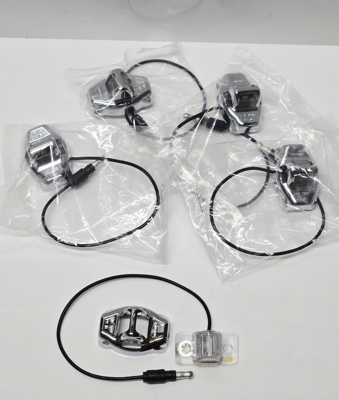 5 Optronics MCL181ARCRGB Amber/Red reversible fender light, Self Grounding