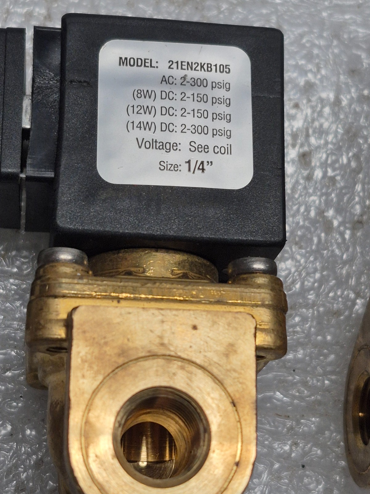 Qty 2, ODE 21EN2KB105 Brass solenoid valve 2-way screw-in 24V AC DN15 NOS